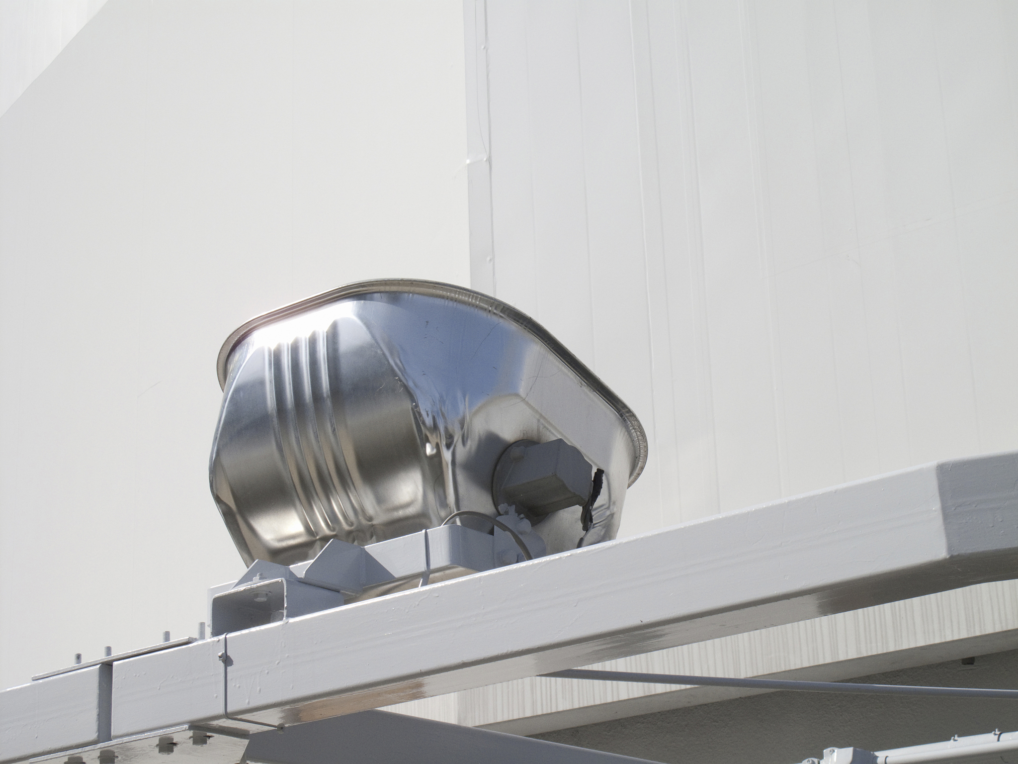 智能除冰系统及其应用：高效除冰，提升行车安全