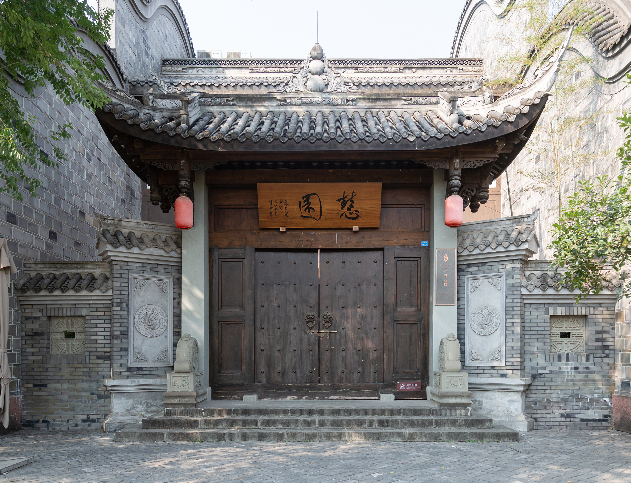 成都中专热门专业推荐：建筑、信息技术、商贸