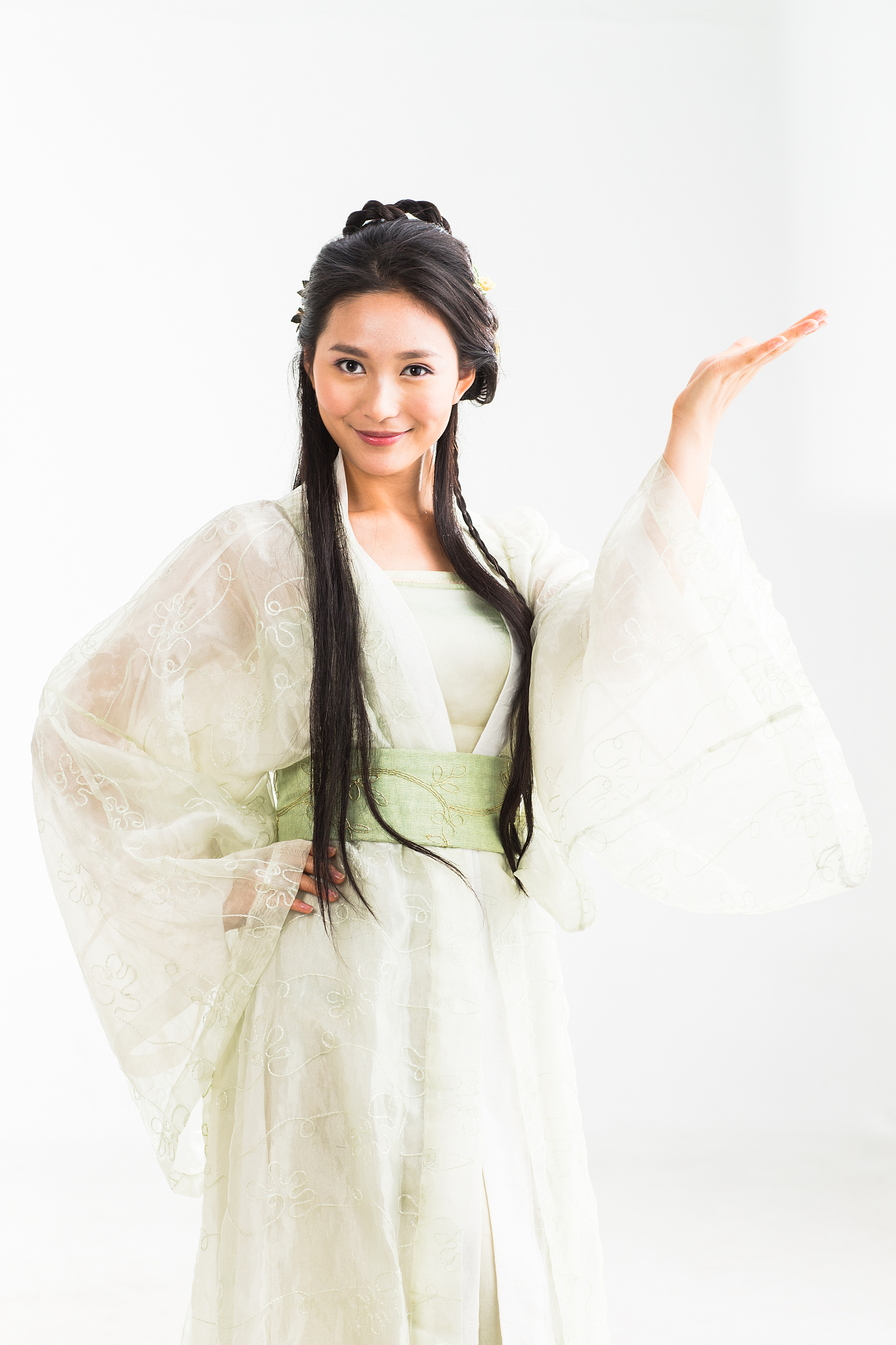 可爱古装黄裙女子形象描写 - 温柔、纯净、如春花般美丽