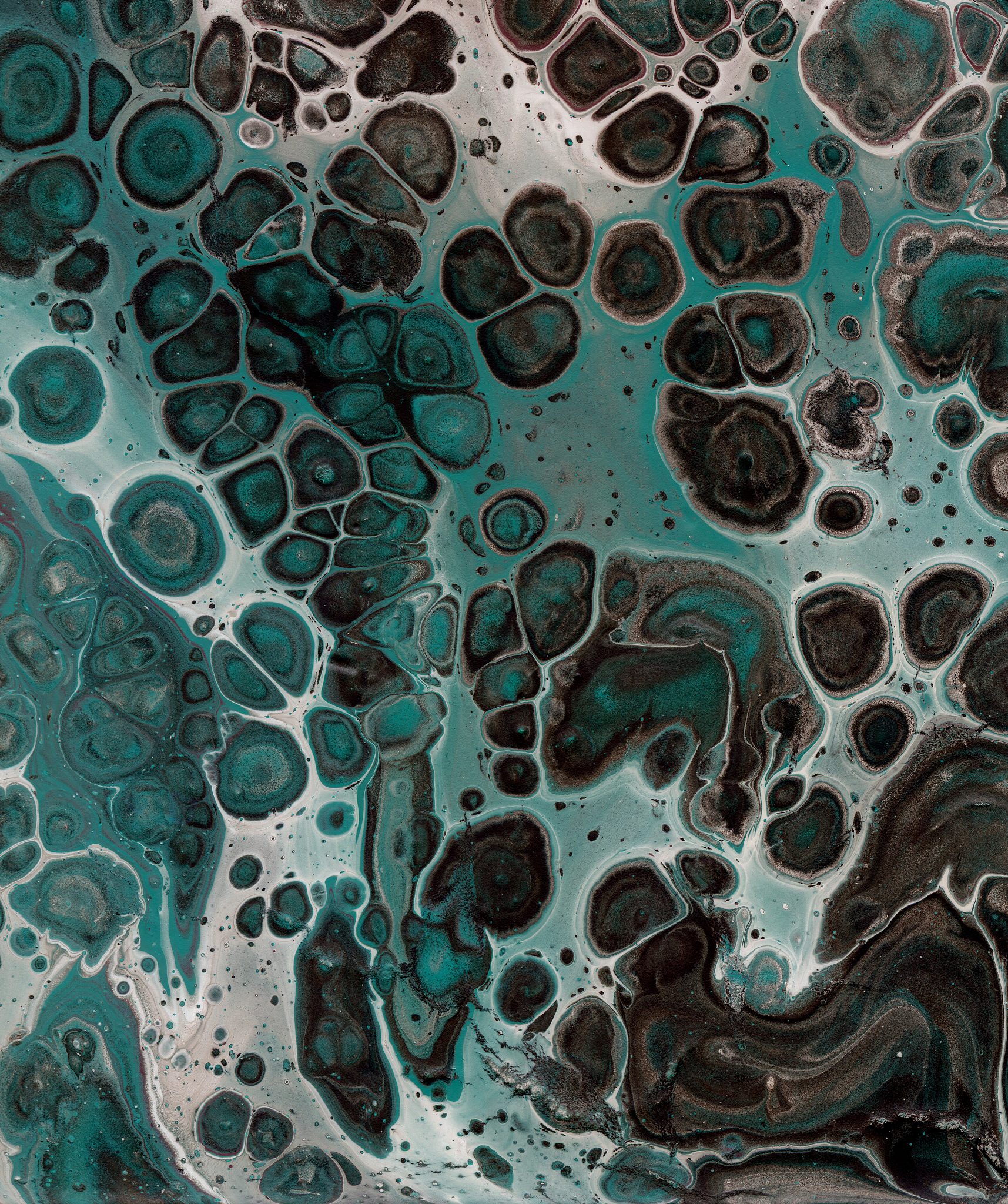 基于 Kelvin-Helmholtz 不稳定性的液体分裂和雾化模型