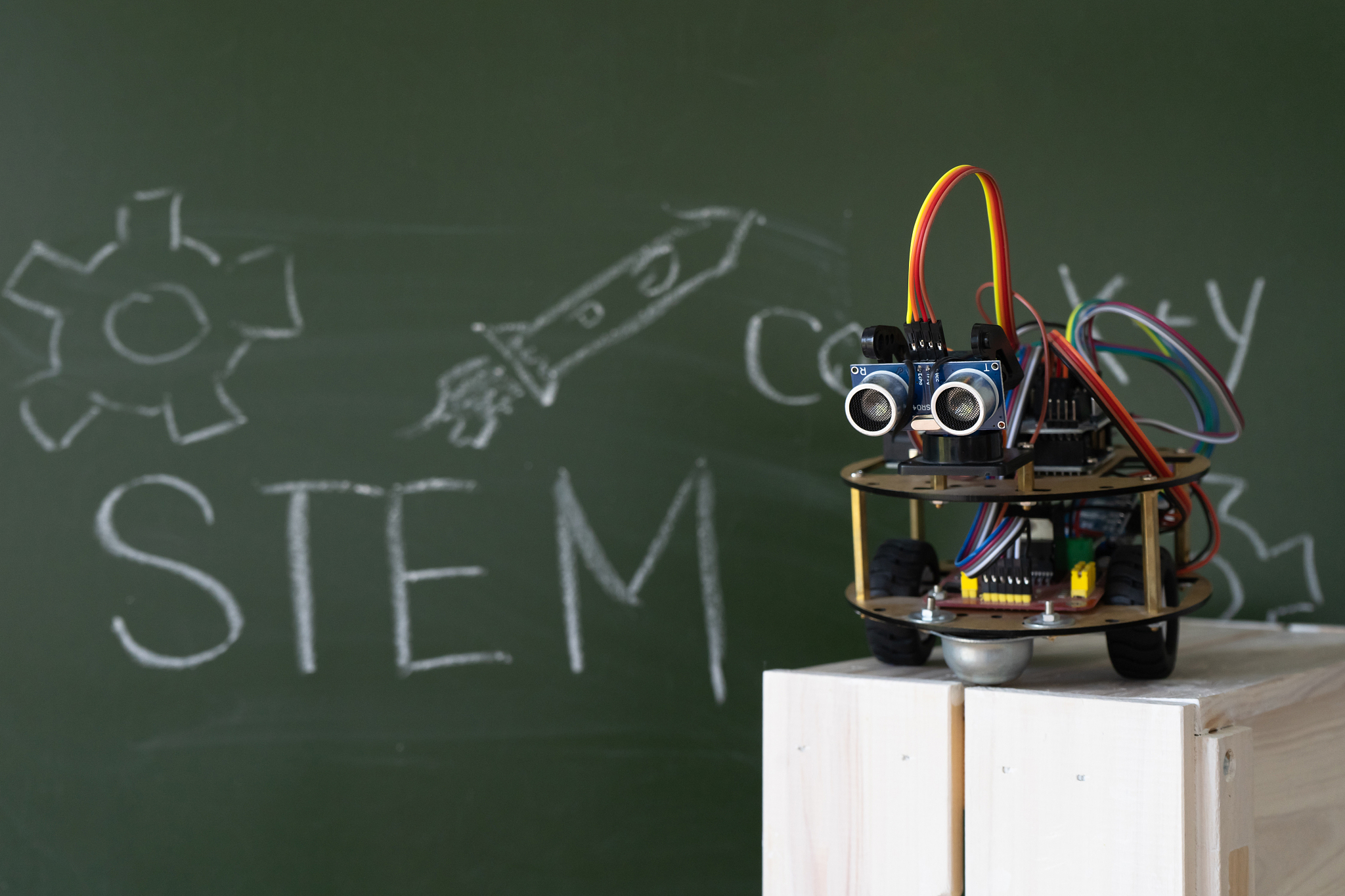 四川省信息工程学校2022年热门专业：计算机、物联网、软件、网络工程