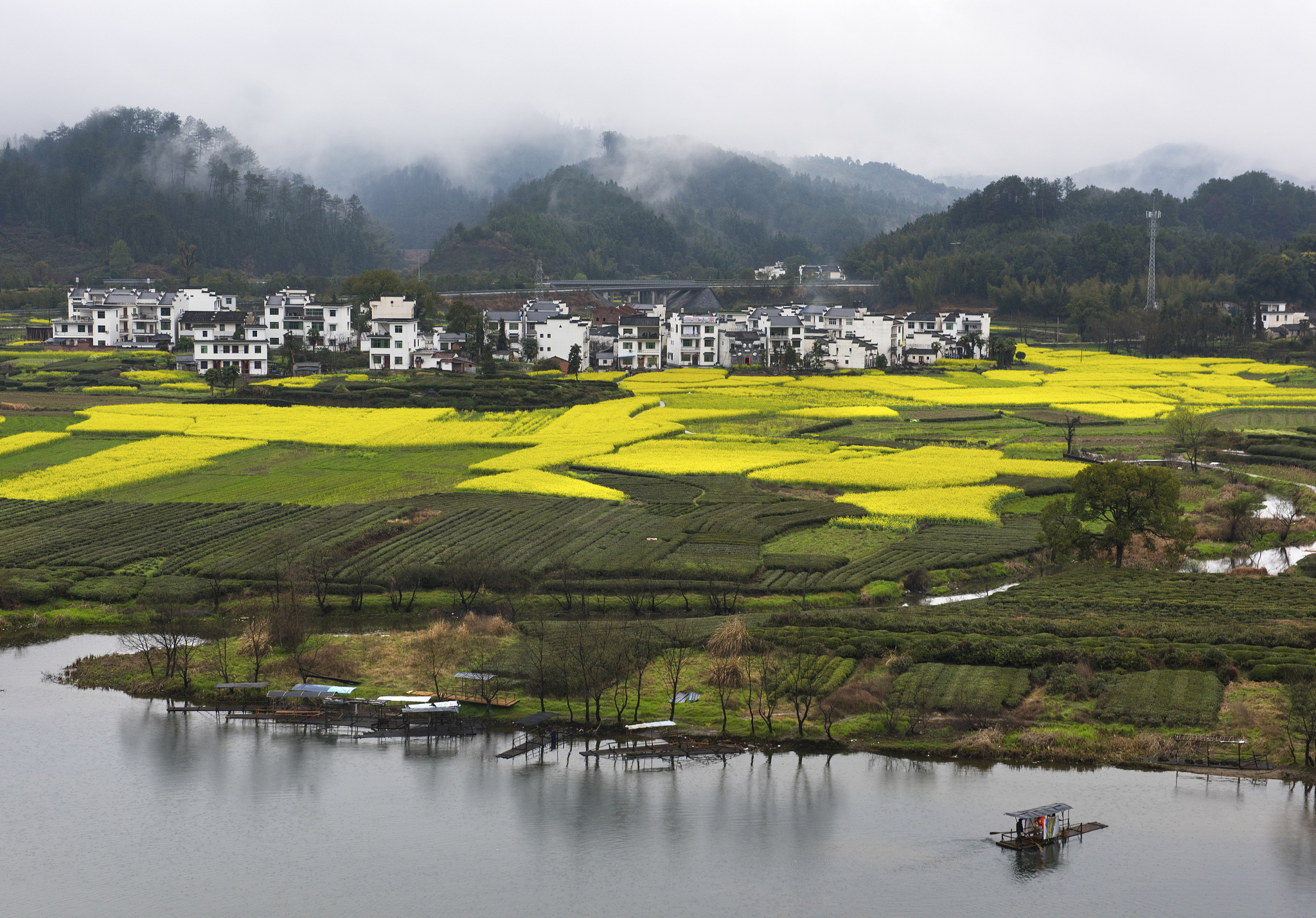 家乡十年变迁PPT制作 - 用数据和图片展示家乡发展
