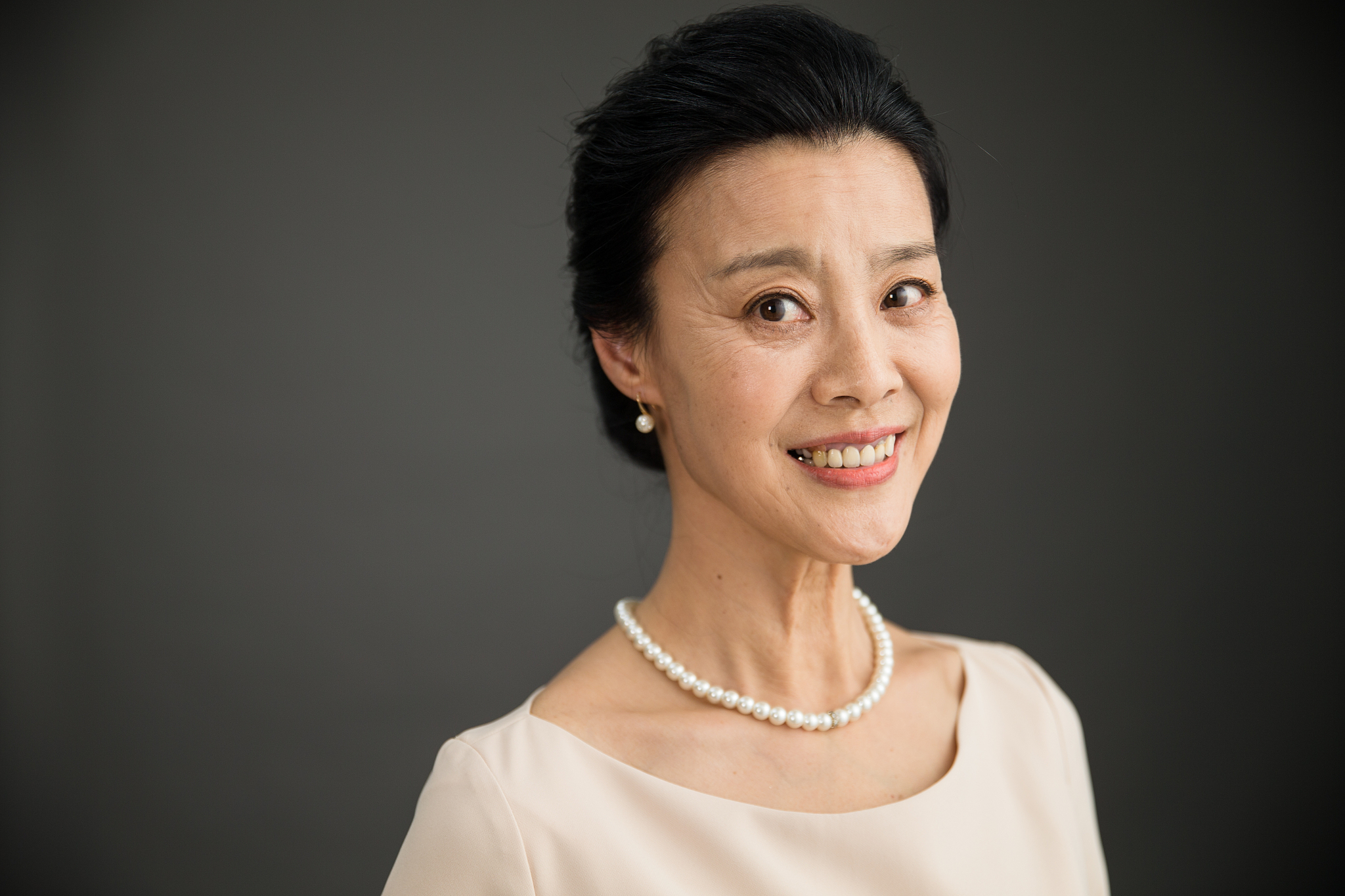 优雅女士肖像
