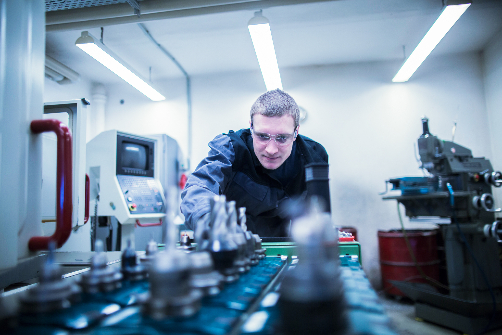 邯郸中专学校热门专业：机械、计算机、电子信息、建筑工程等