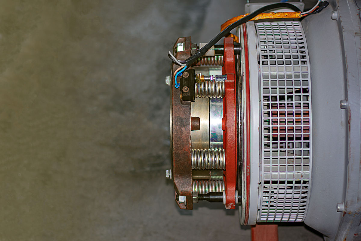 同步电机和异步电机的区别分20点叙述 同步电机和异步电机的区别分20点叙述