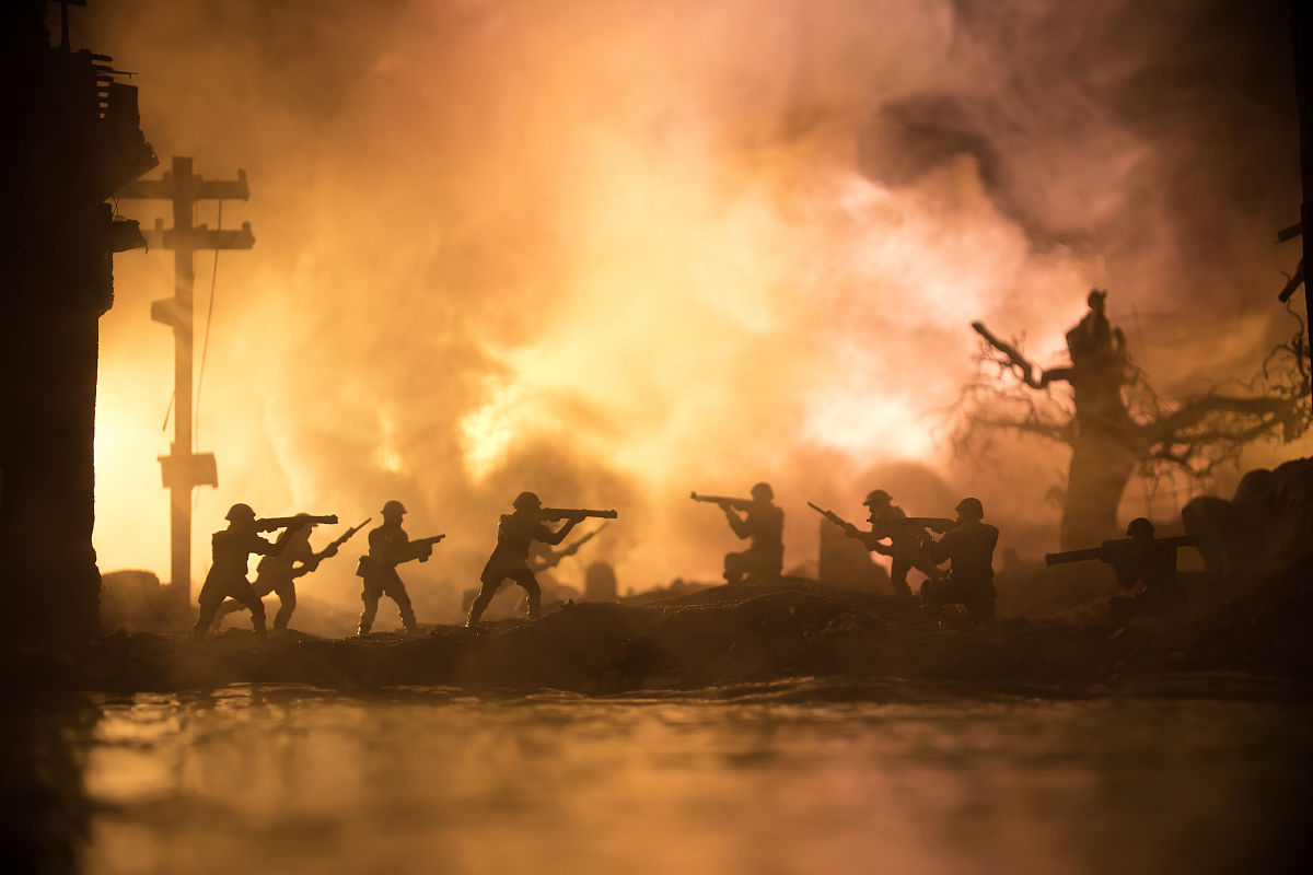 战争胜负的决定因素：人是主导，武器是工具