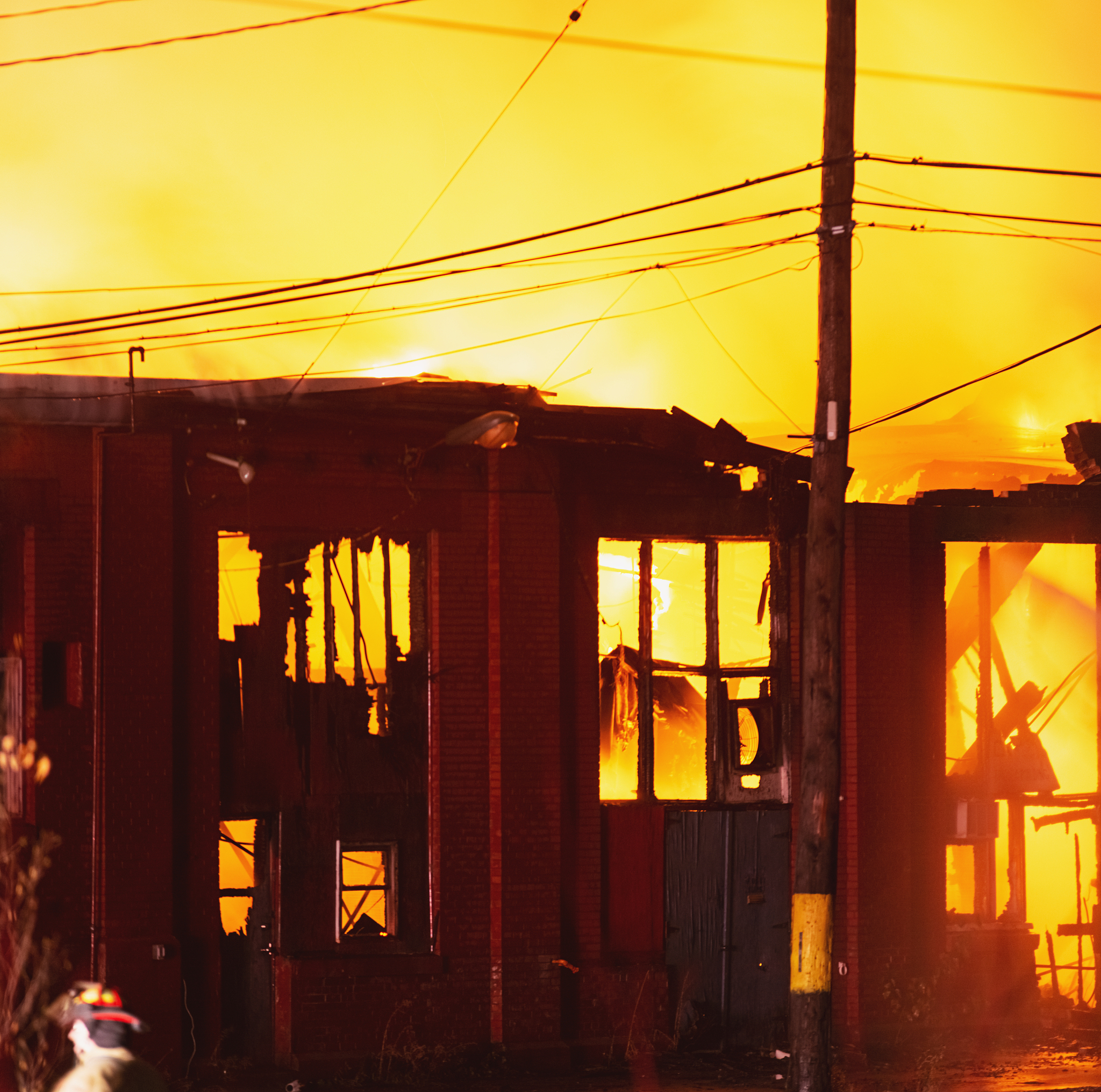 烟火气，点燃梦想的光芒