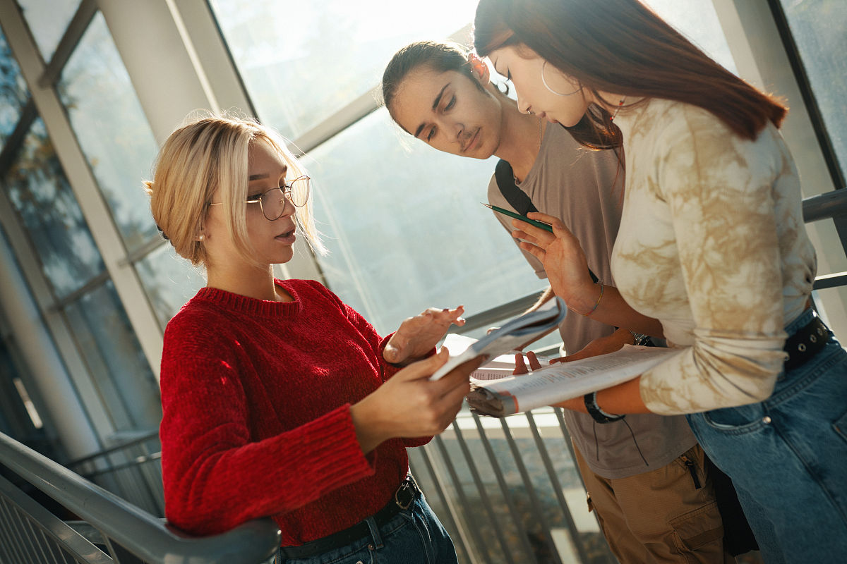 成都市育华职业学校2020旅游酒店管理专业招生简章