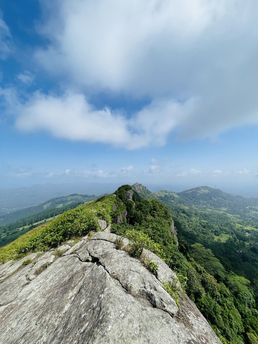 广东哪里有较高的地方。告诉我详细信息如高度、等