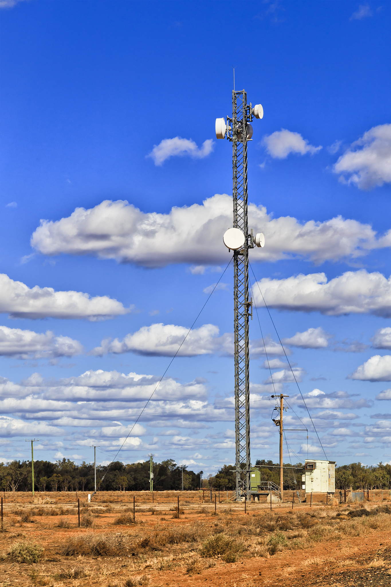 mobile tower nsw outback vert