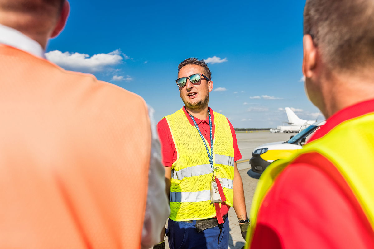 机场地勤能挣多少钱？