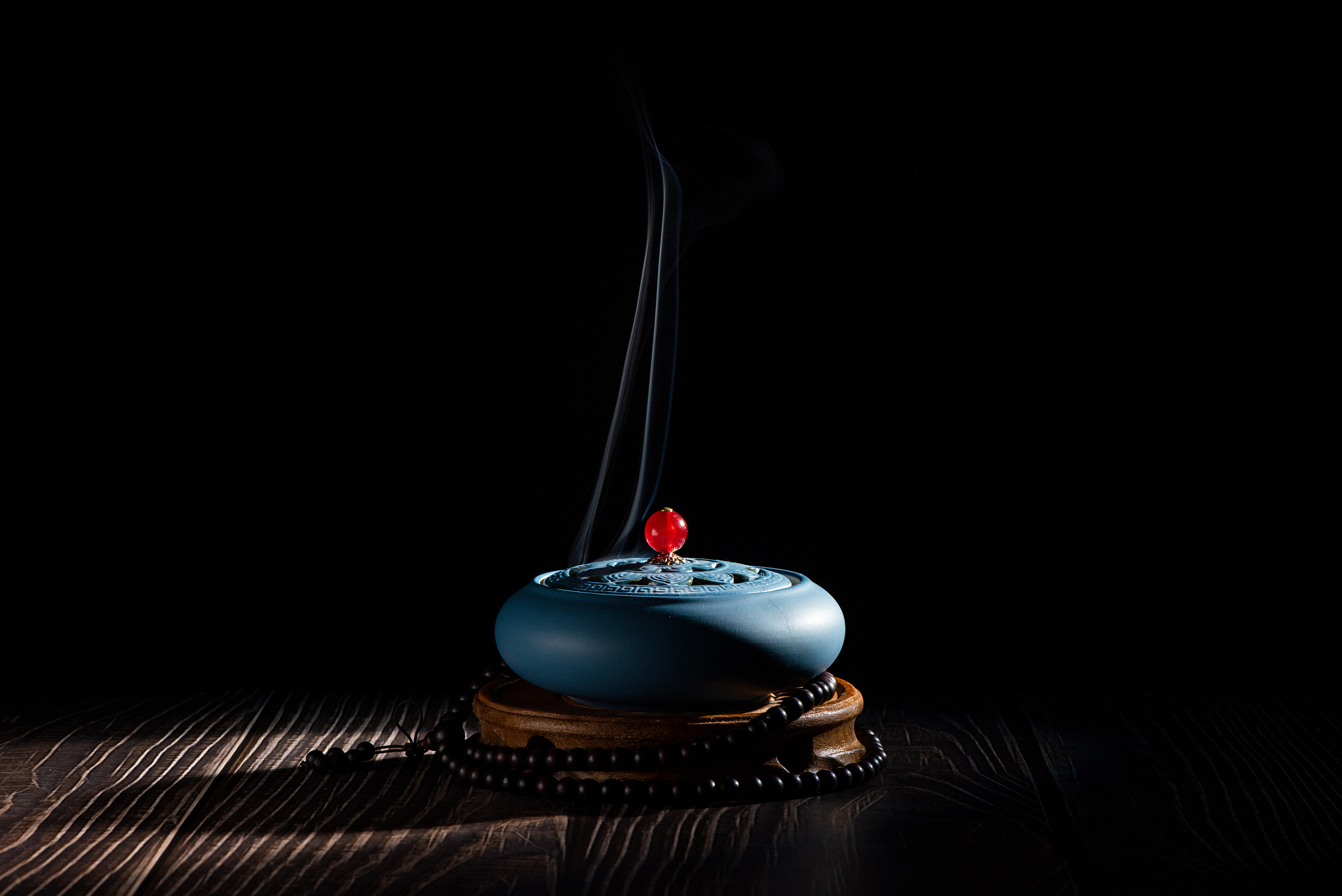 莲花仿生设计香炉：美学与实用性的完美结合