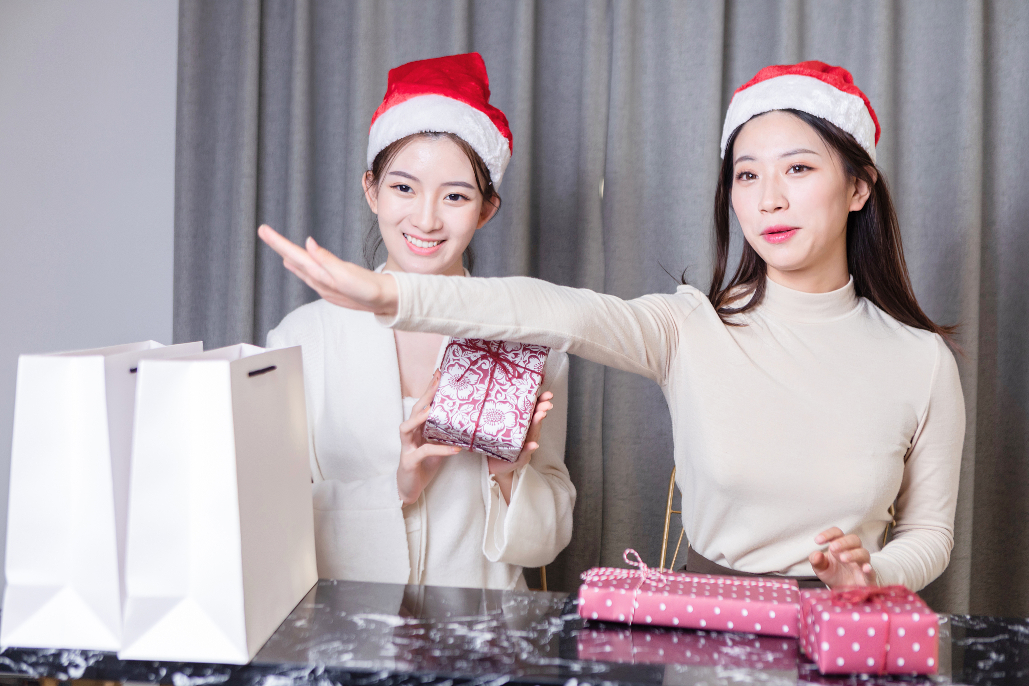 女装带货直播间没有流量怎么办