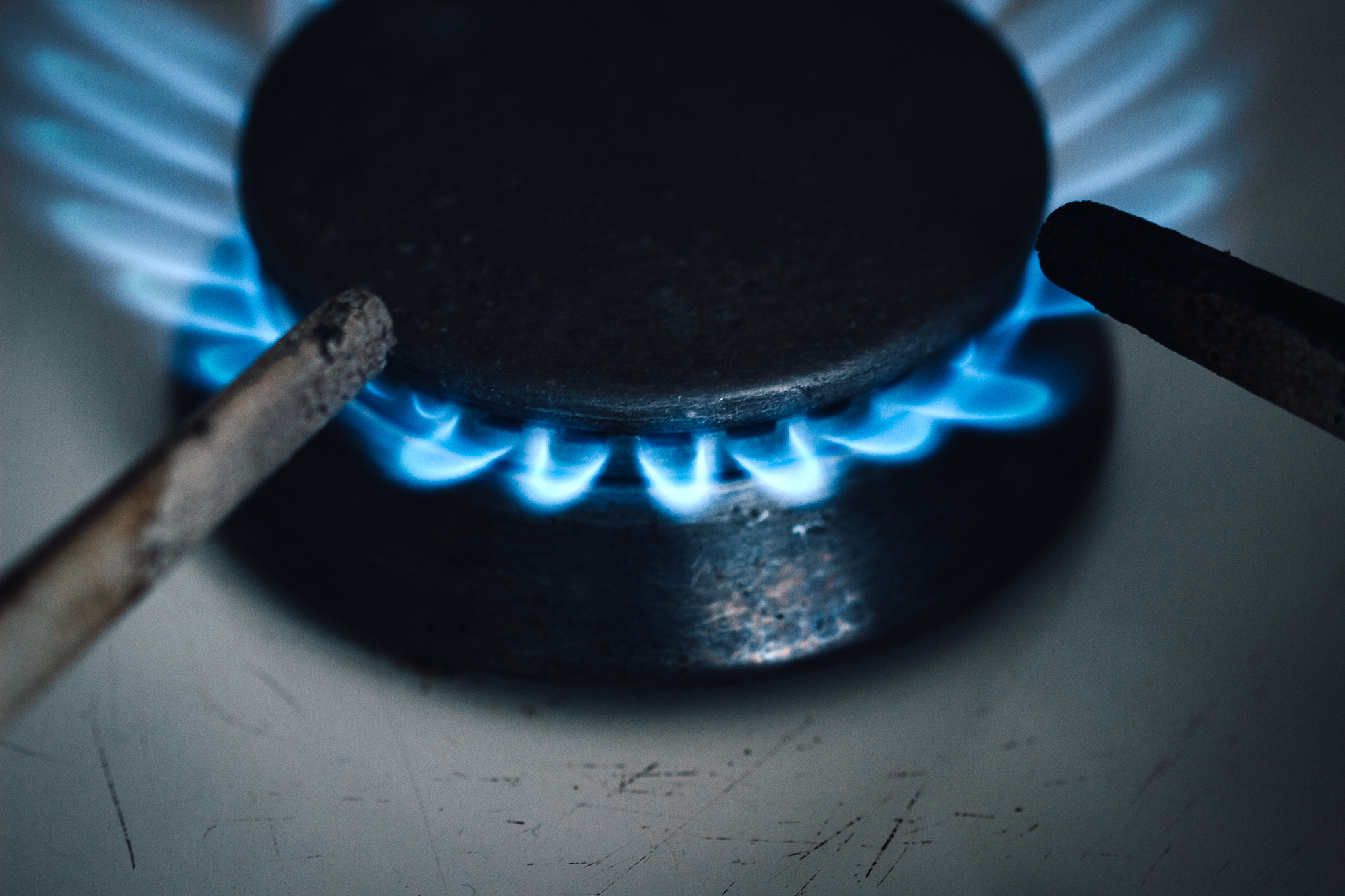 液化气灶使用煤气瓶吗