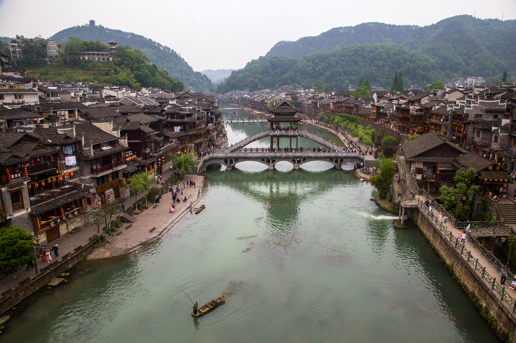 2022年云南外事外语职业学院旅游服务与管理专业招生