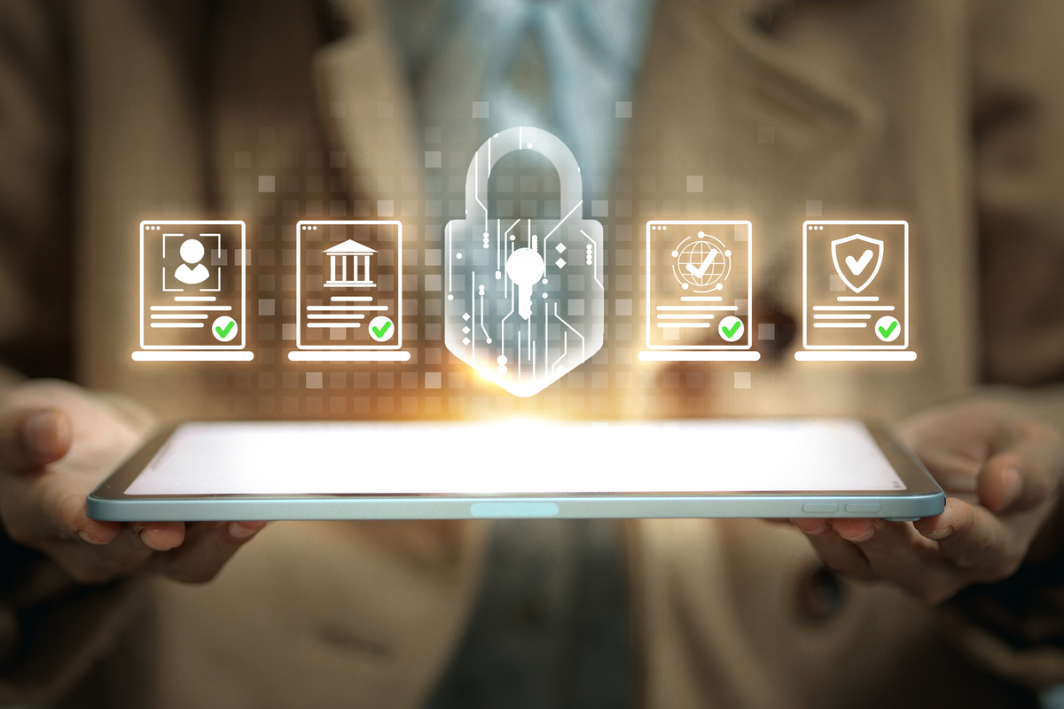 移动医疗信息隐私保护：数据库加密技术设计与实现