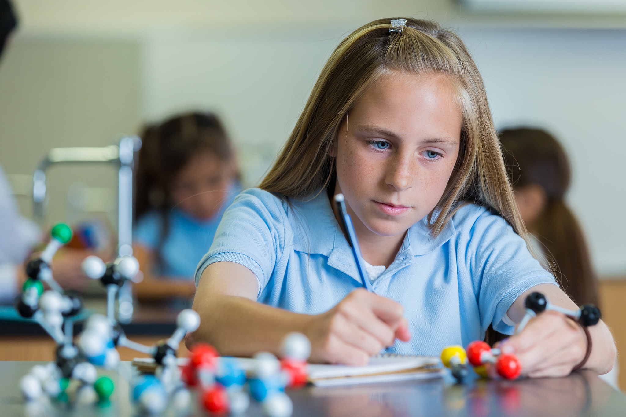 human 设计一份小学科学学情调查问卷;