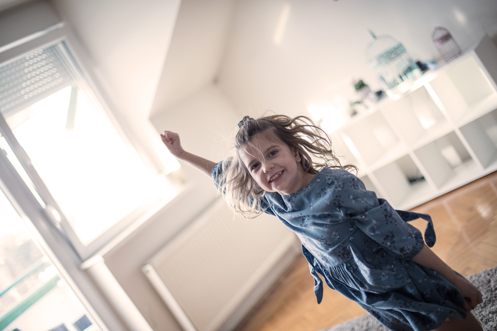she love to dance.