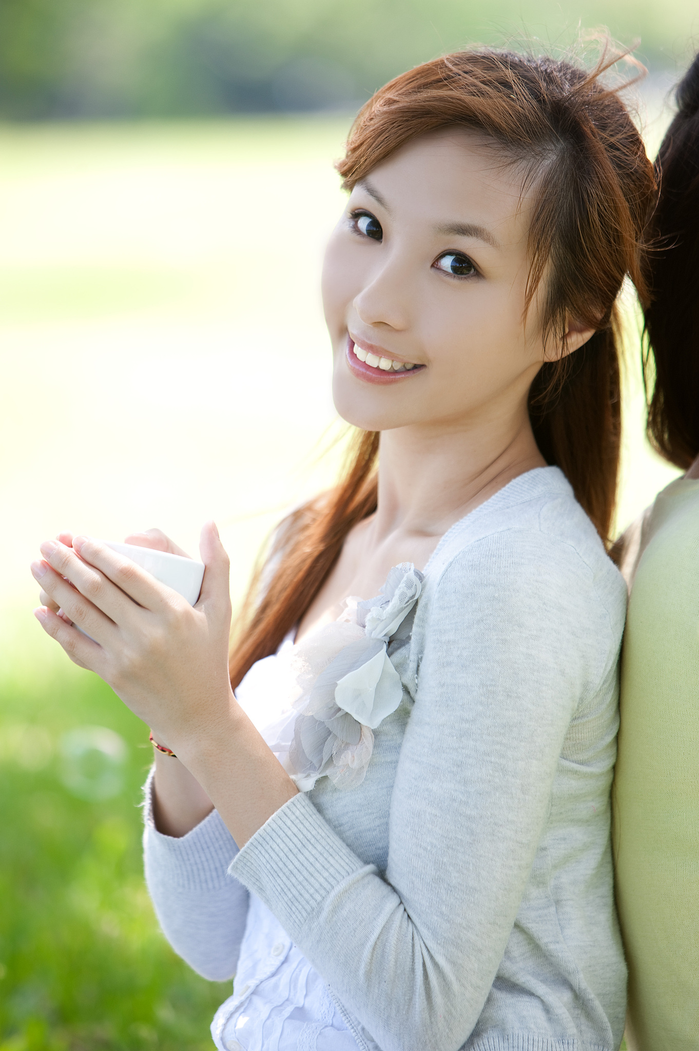 青年女人
