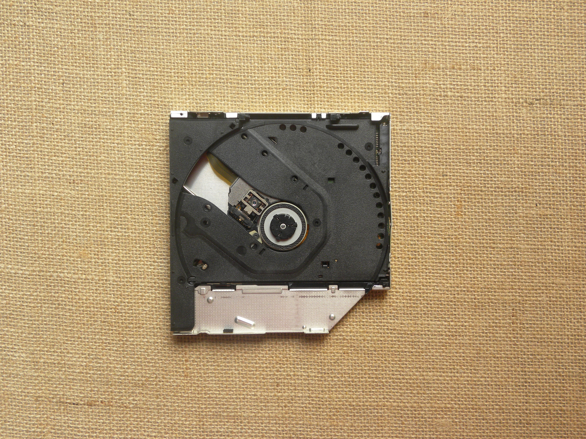 机械硬盘 S.M.A.R.T 指标详解：解读硬盘健康状况