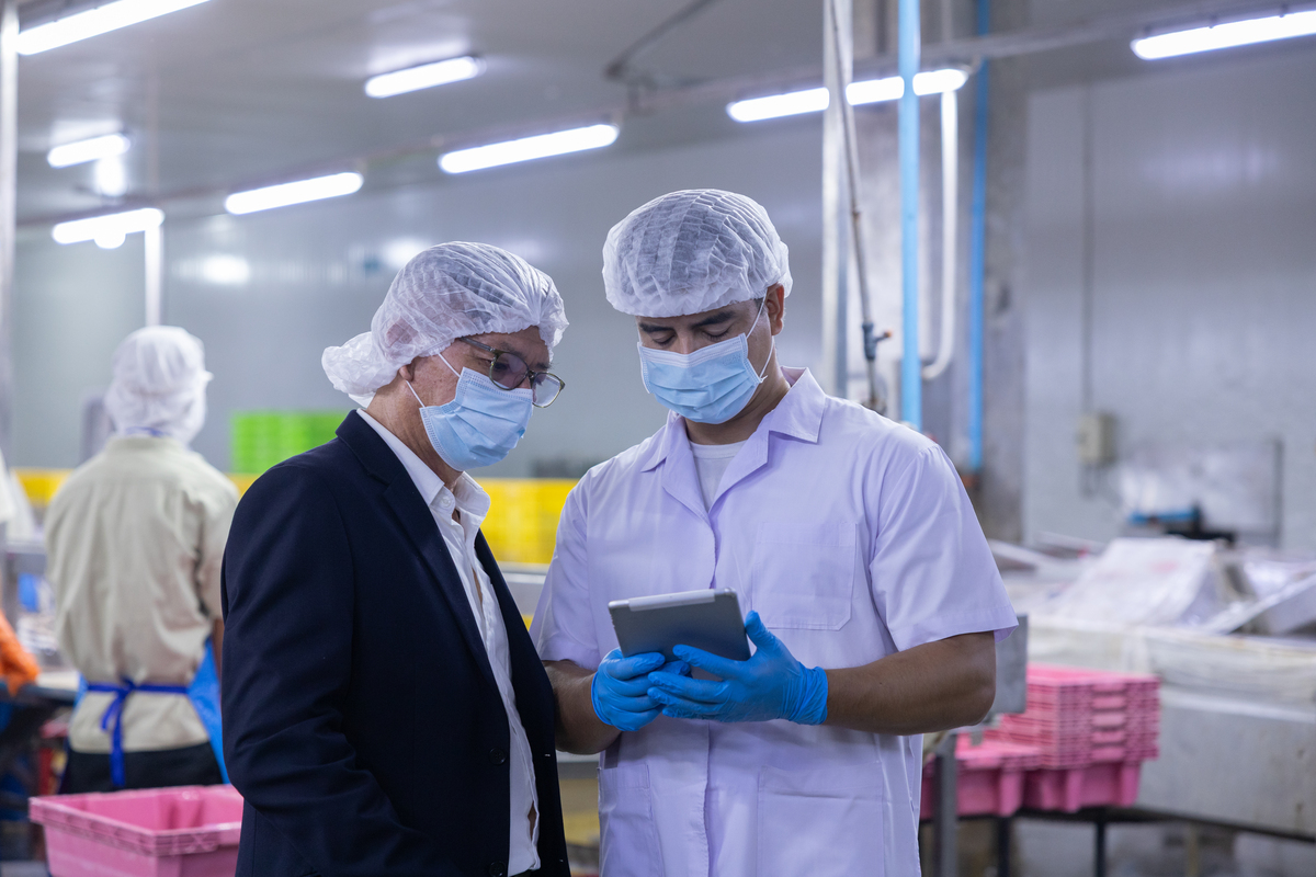 从食品专家到肉类加工厂老板：失去妻子后我重新出发