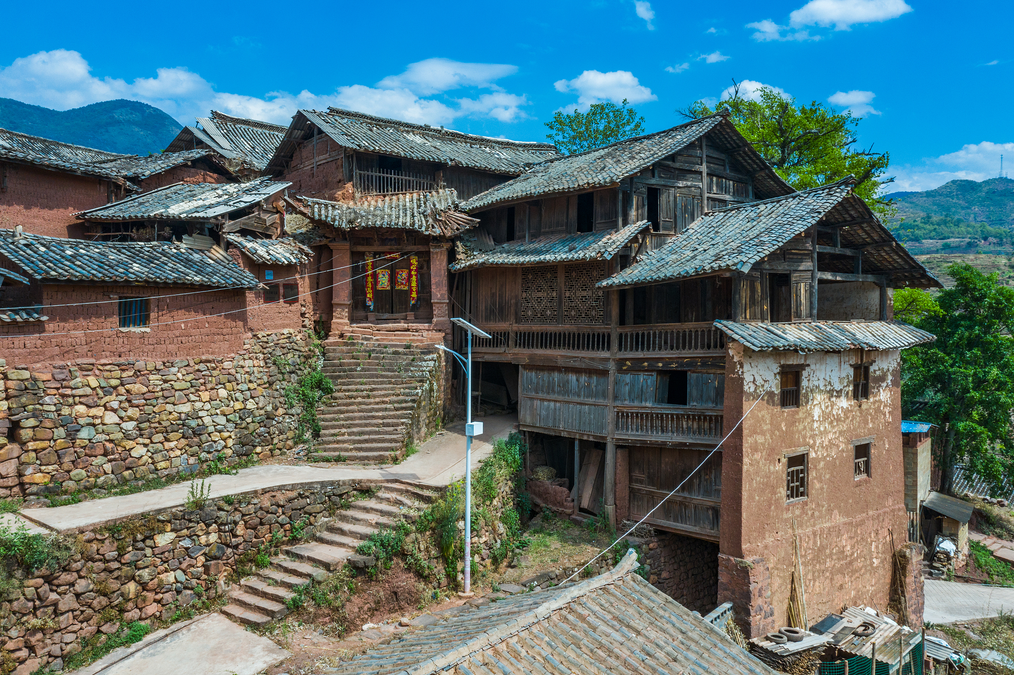 云南高中数量统计：近2000所高中，为学生提供优质教育资源