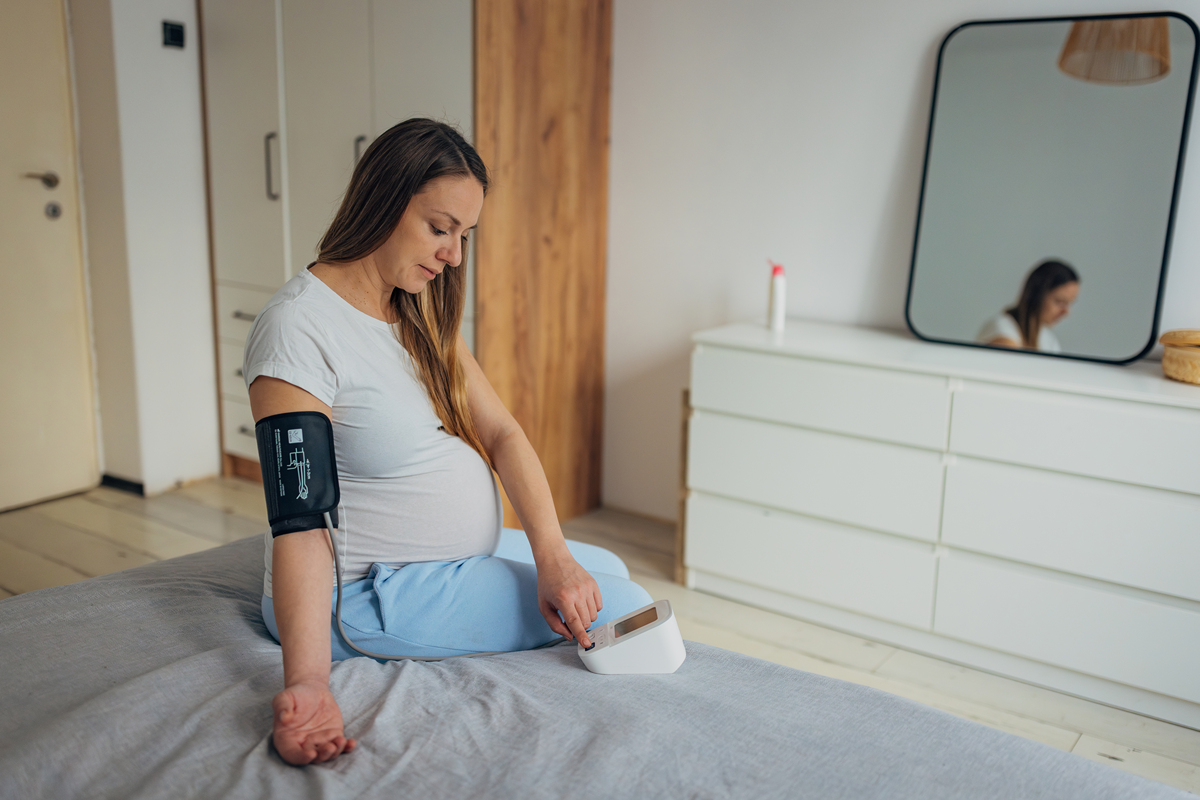 孕期13周，老婆疲惫缺钙？丈夫必备的孕期照护指南