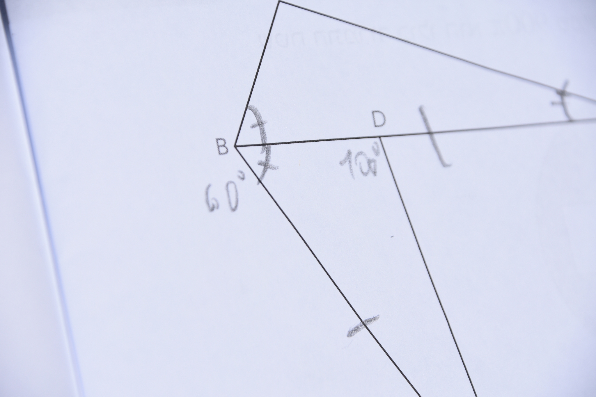 一个直角三角形的两个锐角的和是多少度为什么