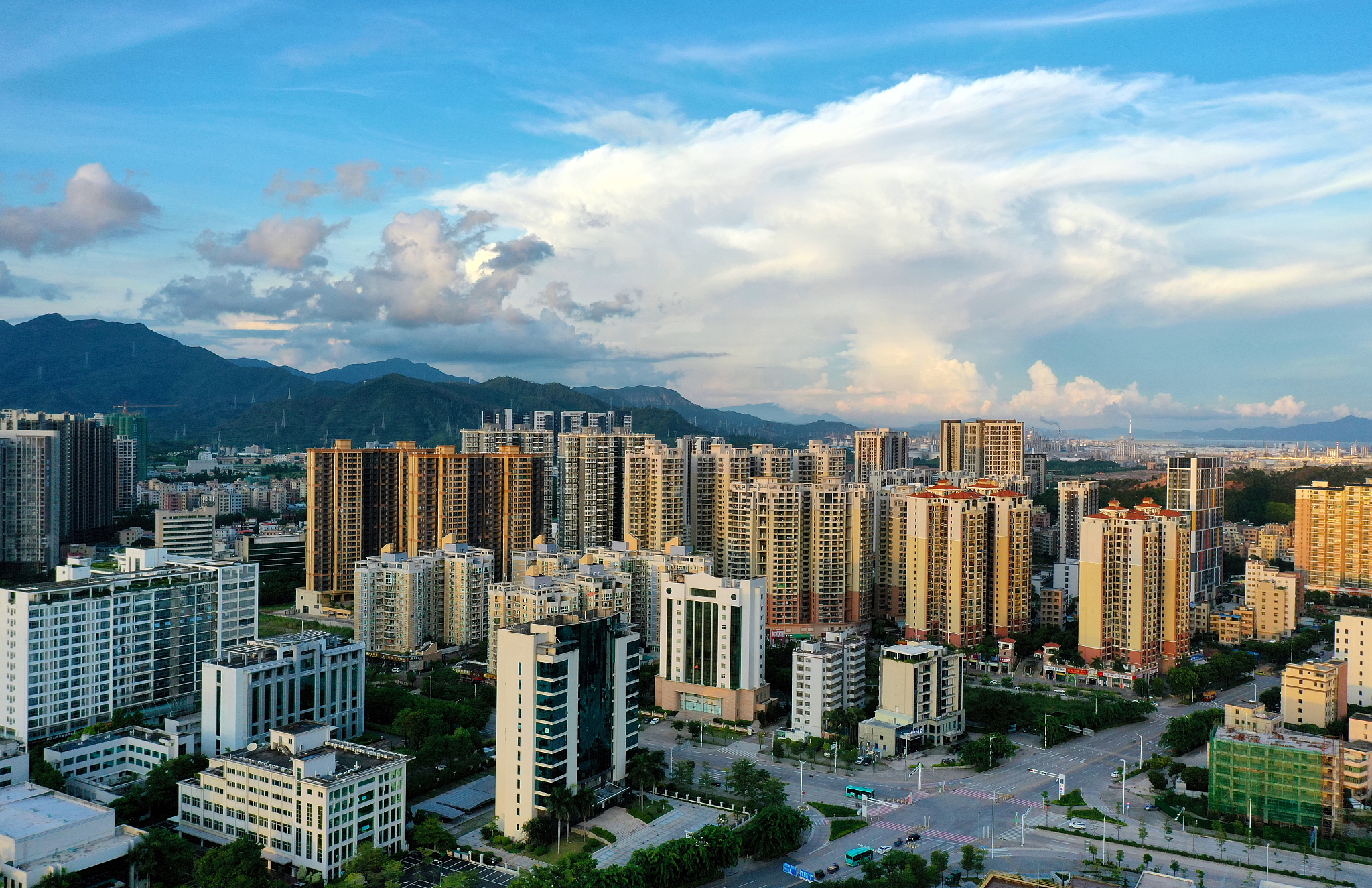 广东省惠州市大亚湾中心区航拍街景