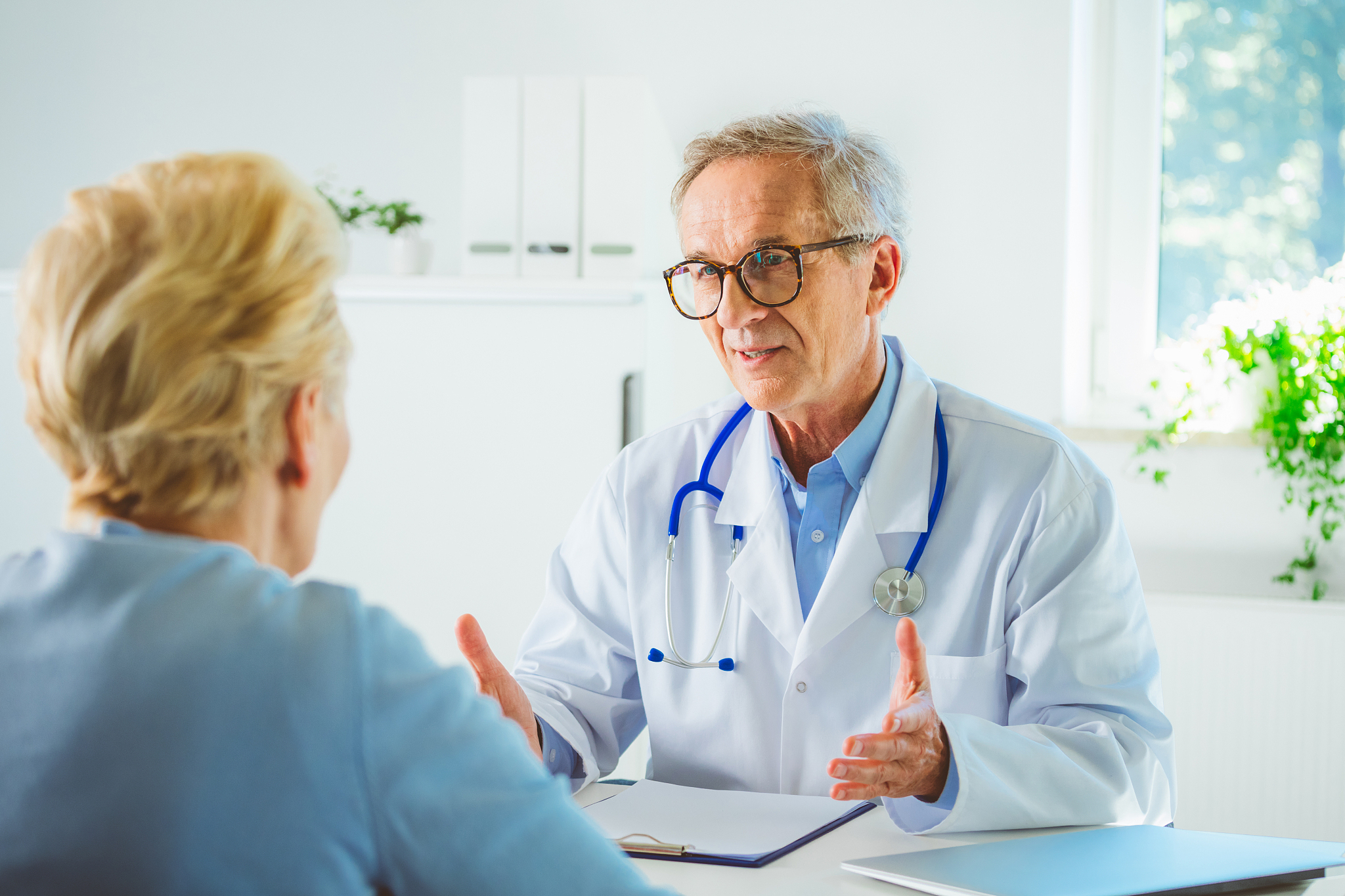 2级护理和1级护理的区别：专业技能与服务对象