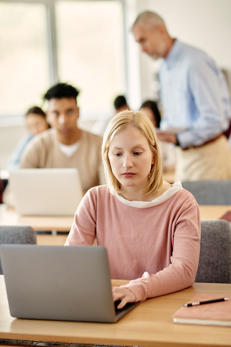 成都翰林学校中职中专招生简章 | 培养实用技能，成就精彩未来