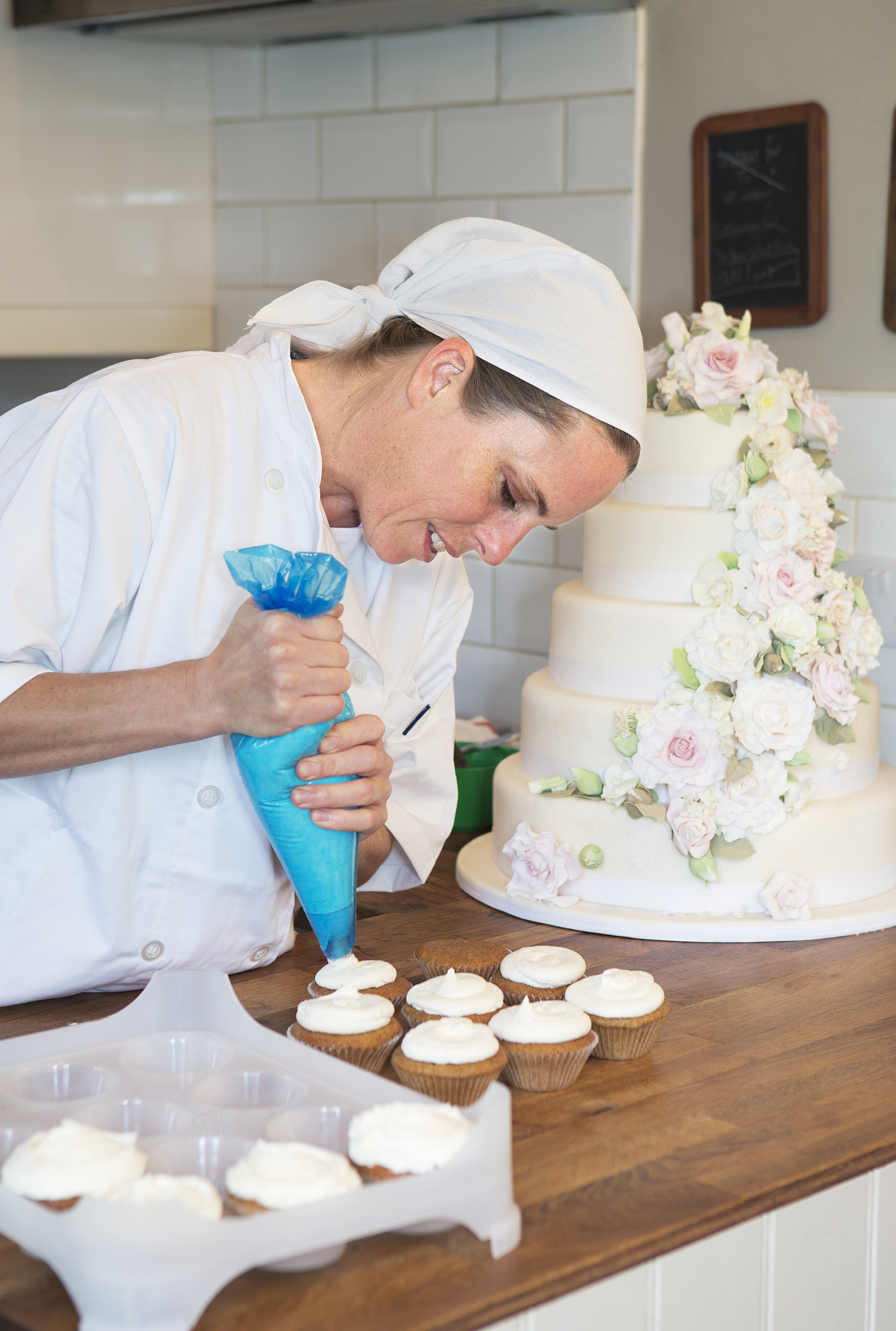 烘焙师学徒一般要学多久 工资高吗