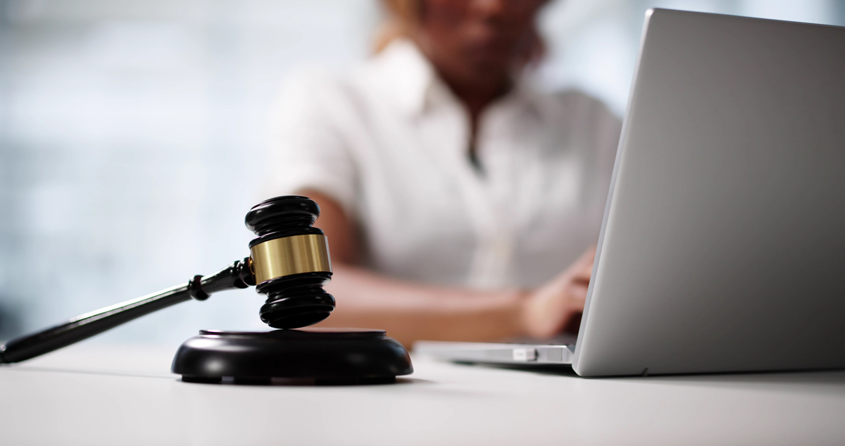 刑事案件律师选择指南：如何找到合适的法律援助？