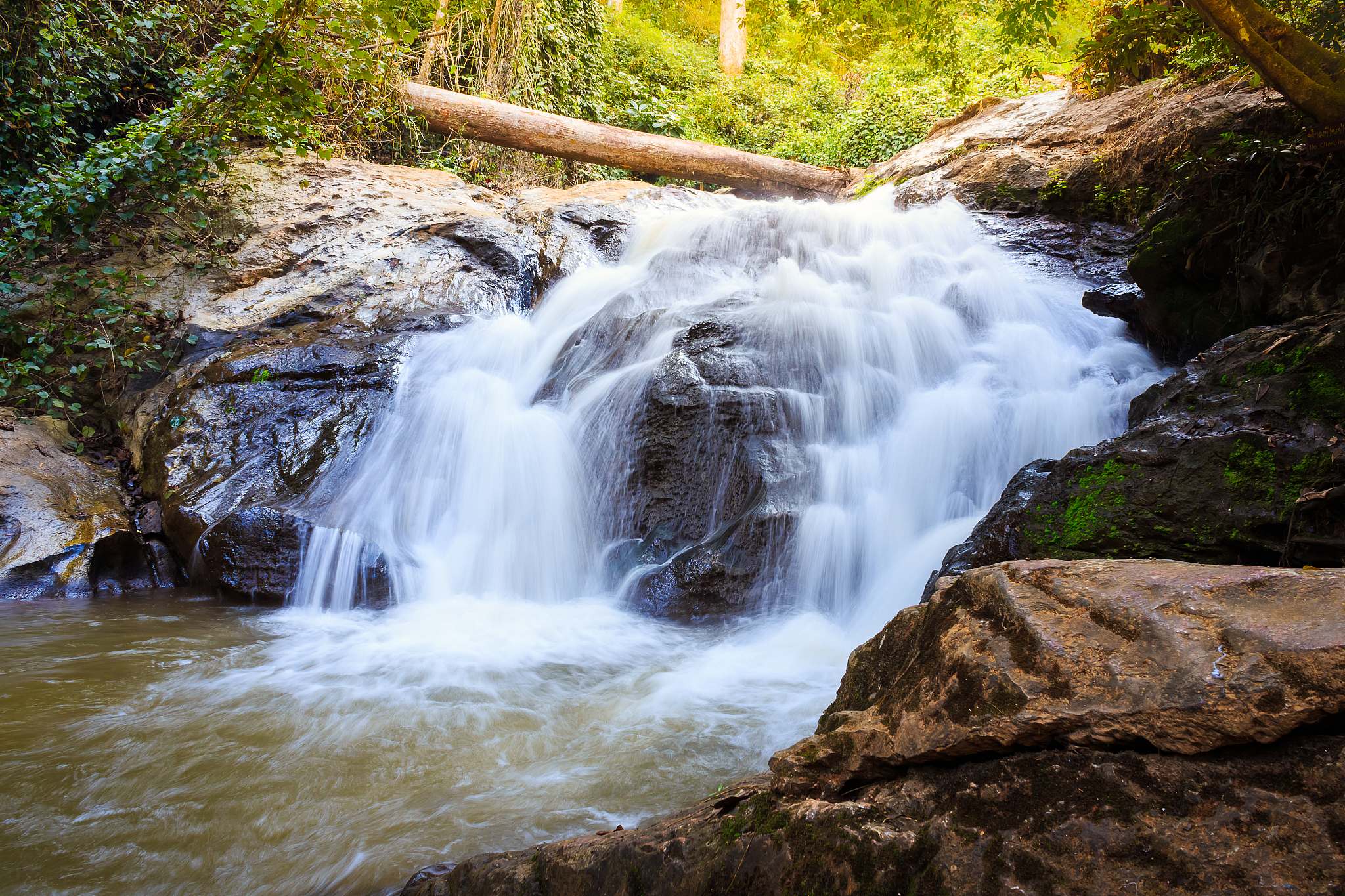 2023年西安市涉外旅游职业学校多少分能报考