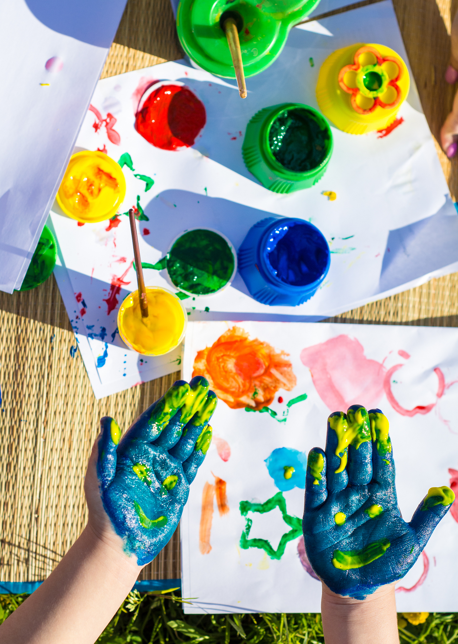 丙烯颜料染衣服教程：简单易学，打造个性衣饰