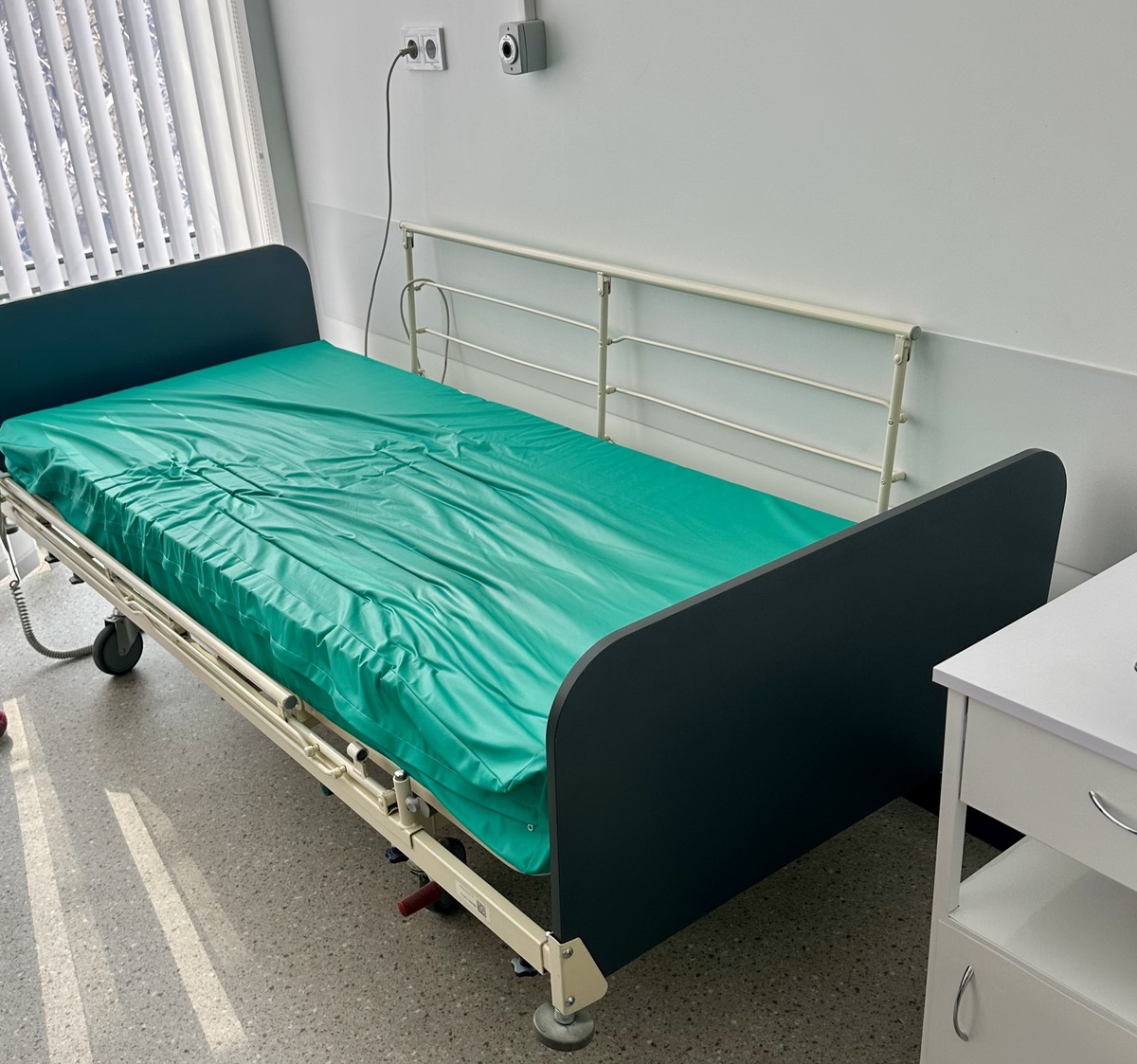 床太轻老是移动？3种方法帮你解决！