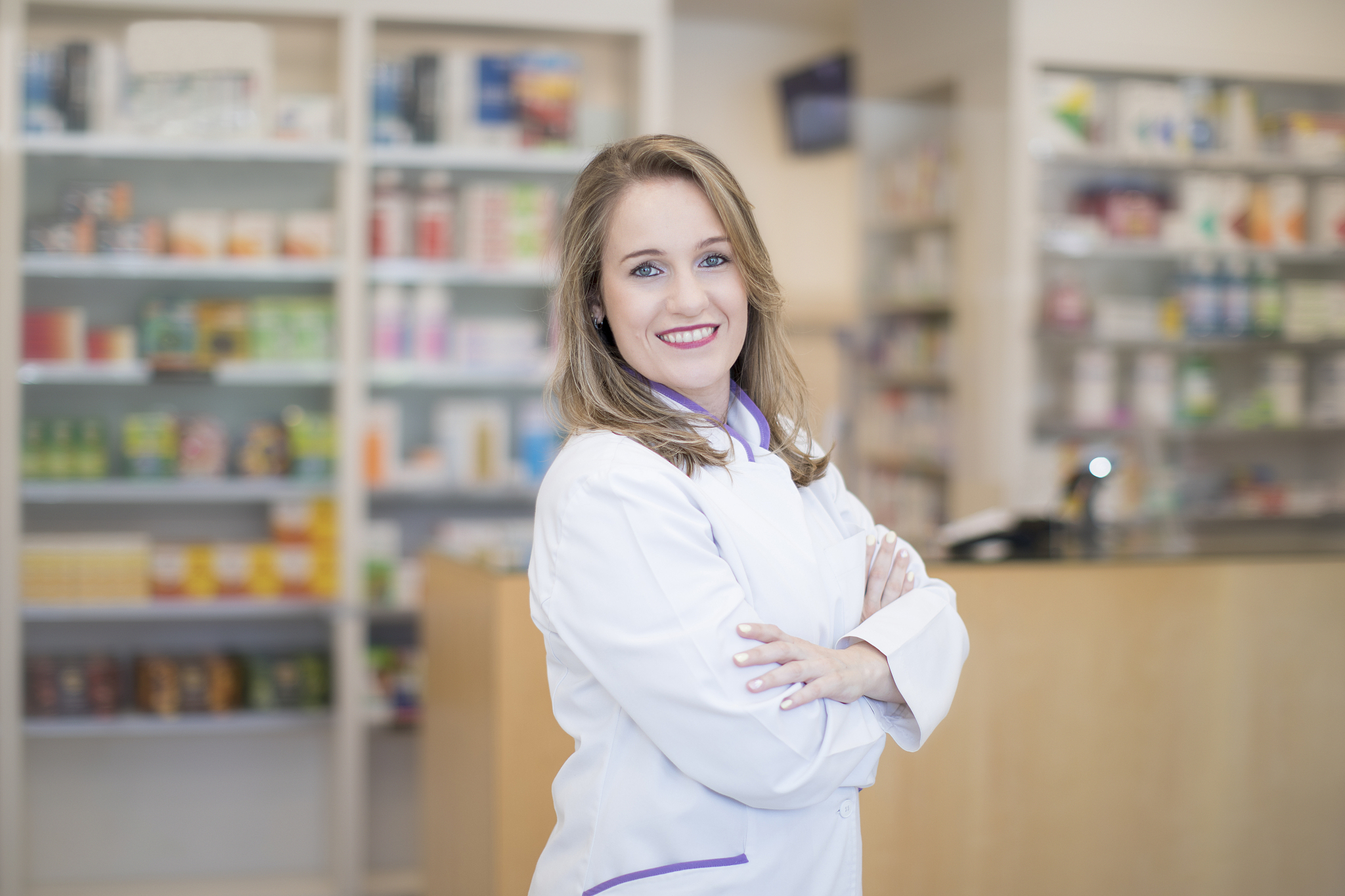 遵义卫校五年制大专药剂专业适合女生吗？