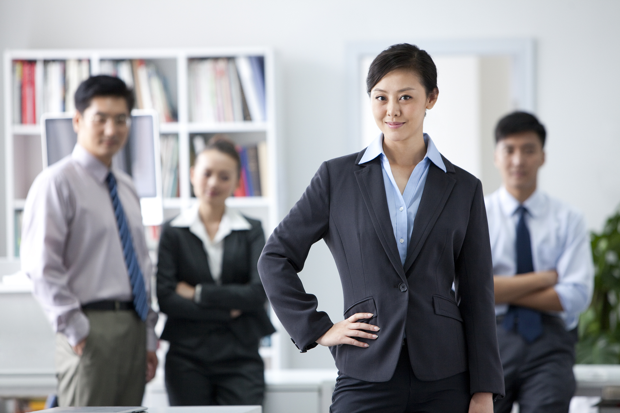 很酷的部分是这是保守的一面。我们有人结束了 30 以上的销售电话。有更高价格的优惠。您每天可以接听 5 个以上的电话。这一切都归结为掌握关闭的艺术