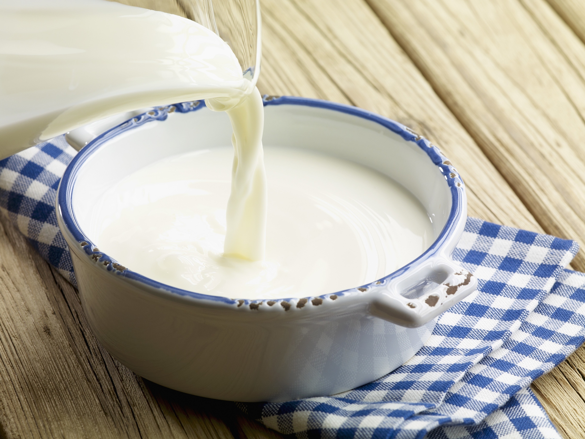 豆奶结块了捏碎了还能喝吗