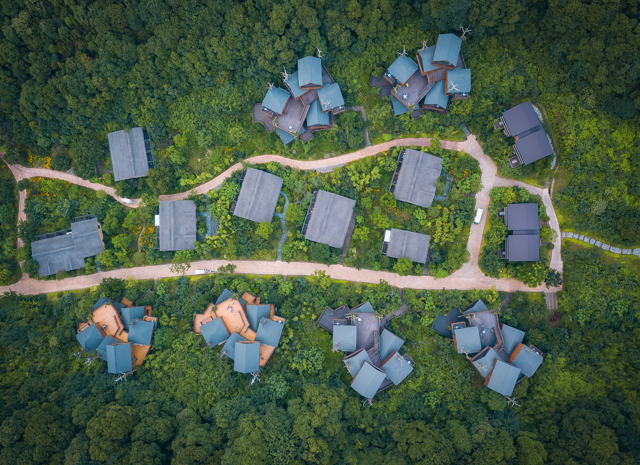 偏办公建筑的风格