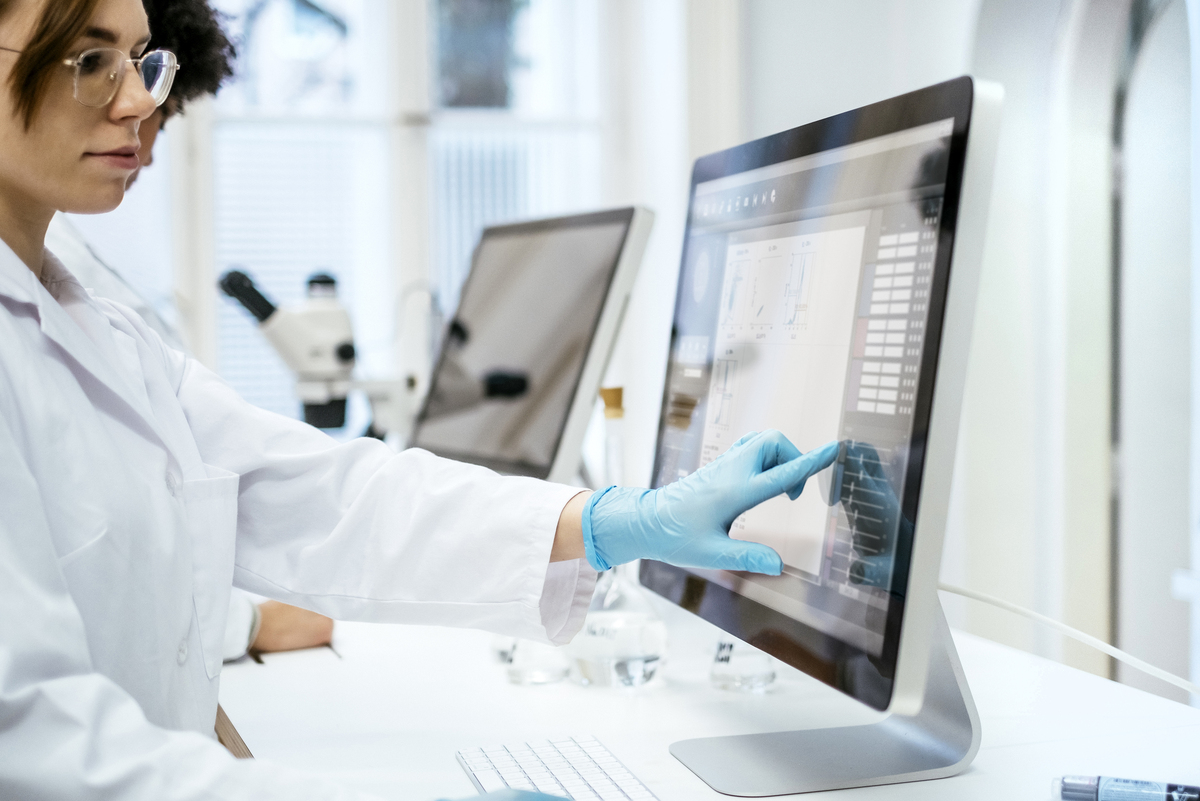 女孩子学什么专业前景比较好 哪些专业吃香