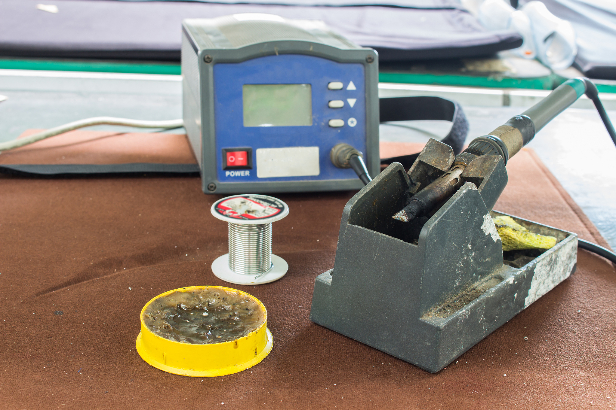 维氏硬度测试:原理、步骤、优缺点及应用 维氏硬度测试:原理、步骤、优缺点及应用