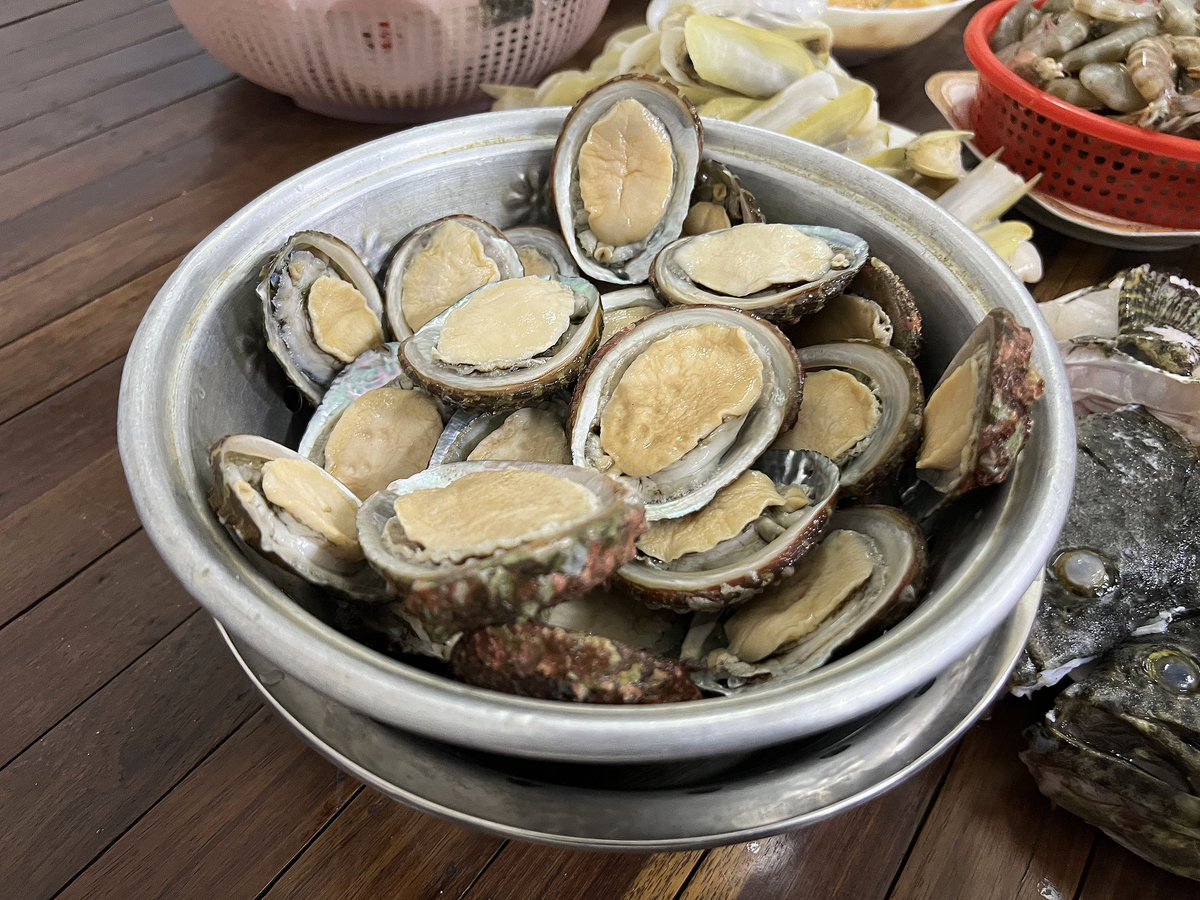 鲍鱼煮多久才熟？掌握时间技巧，轻松烹饪美味鲍鱼