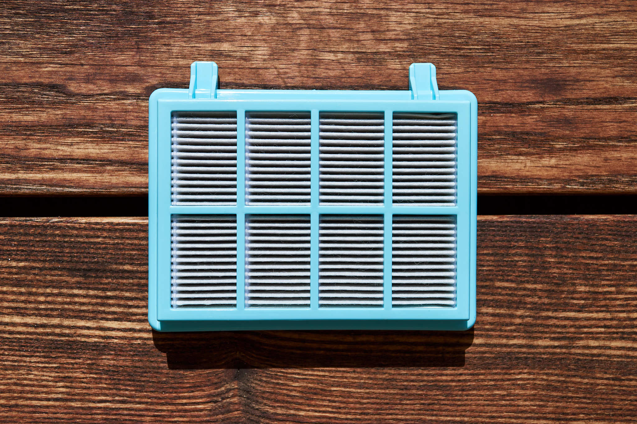 在相同时间内一束光在真空中波长为λ的单色光的在空气中和玻璃中传播的路程和走过的光程有什么改变