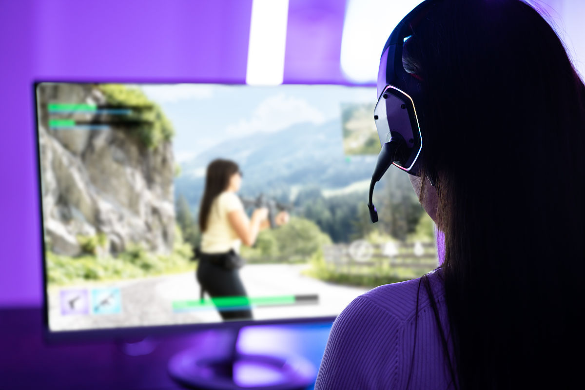 I need to stream 3D VR SBS stream from need a command to play 3D SBS VR the video is already splitted for 2 sides and I want to merge it using ffplay