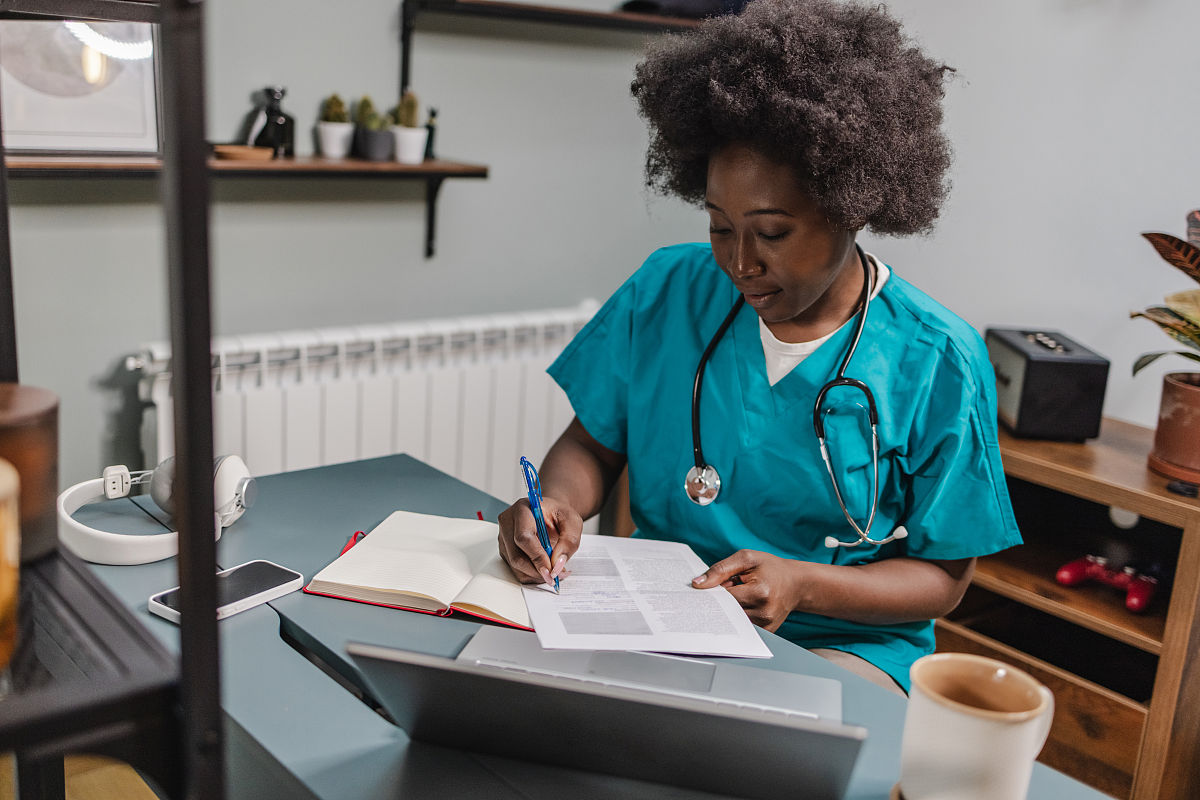 贵阳电子职业学校热门招生专业推荐：计算机、电子信息、物联网、机器人等