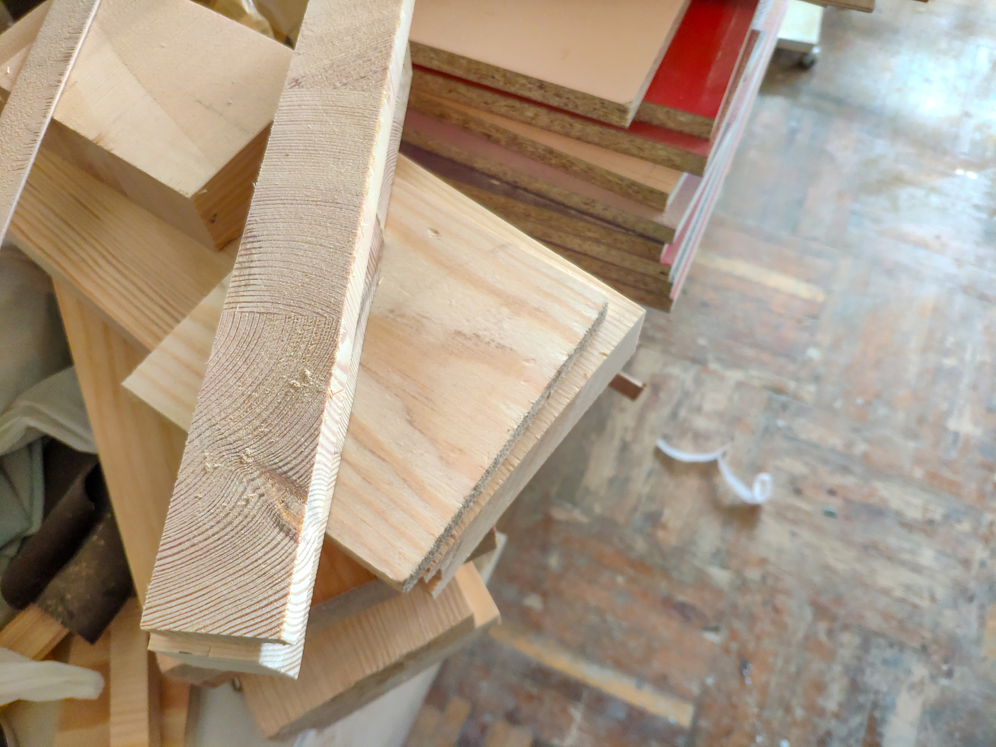 木工制作工艺详解：从锯切到抛光，打造完美木制品
