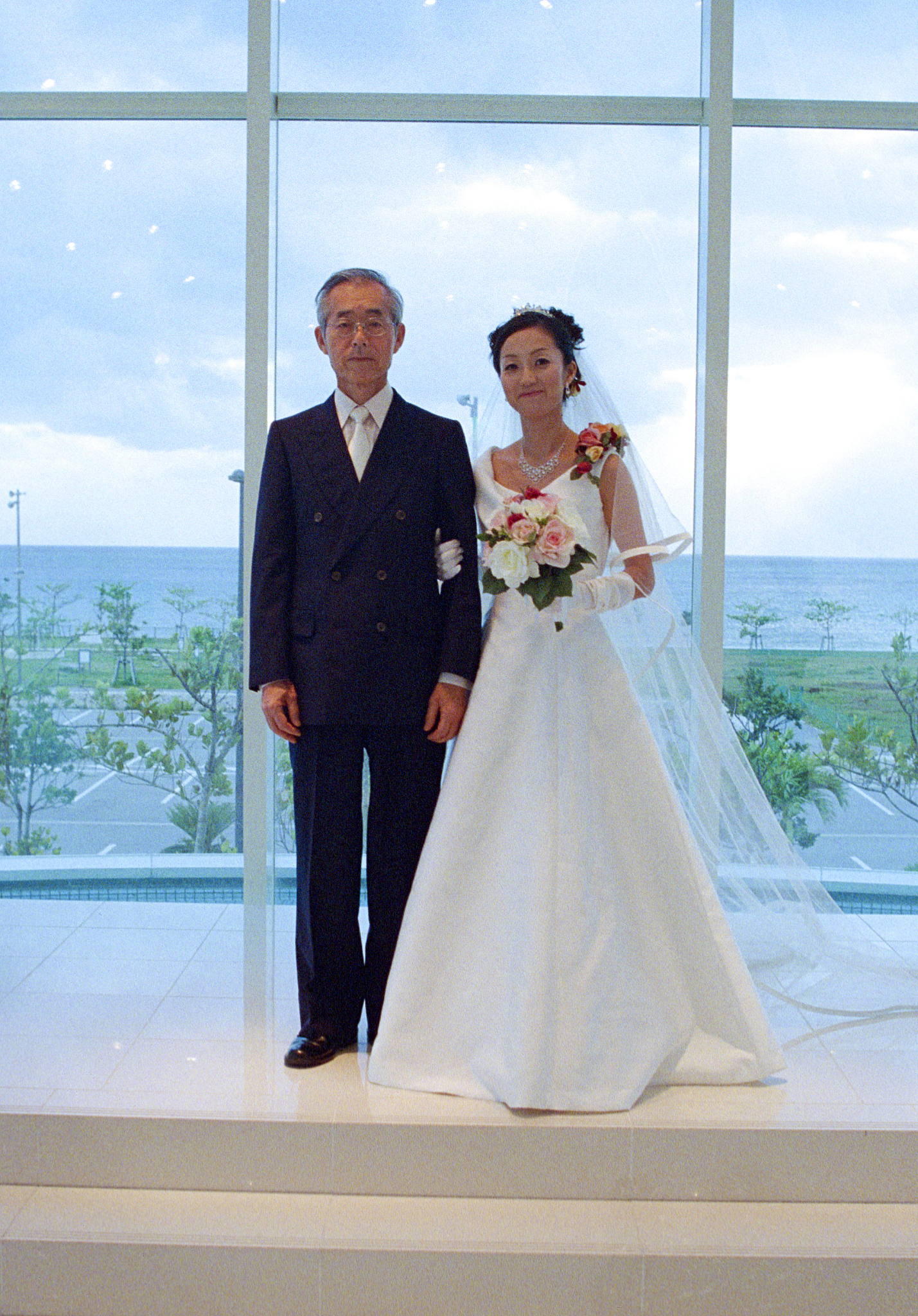 女儿结婚父亲感人发言稿：简单真挚的祝福