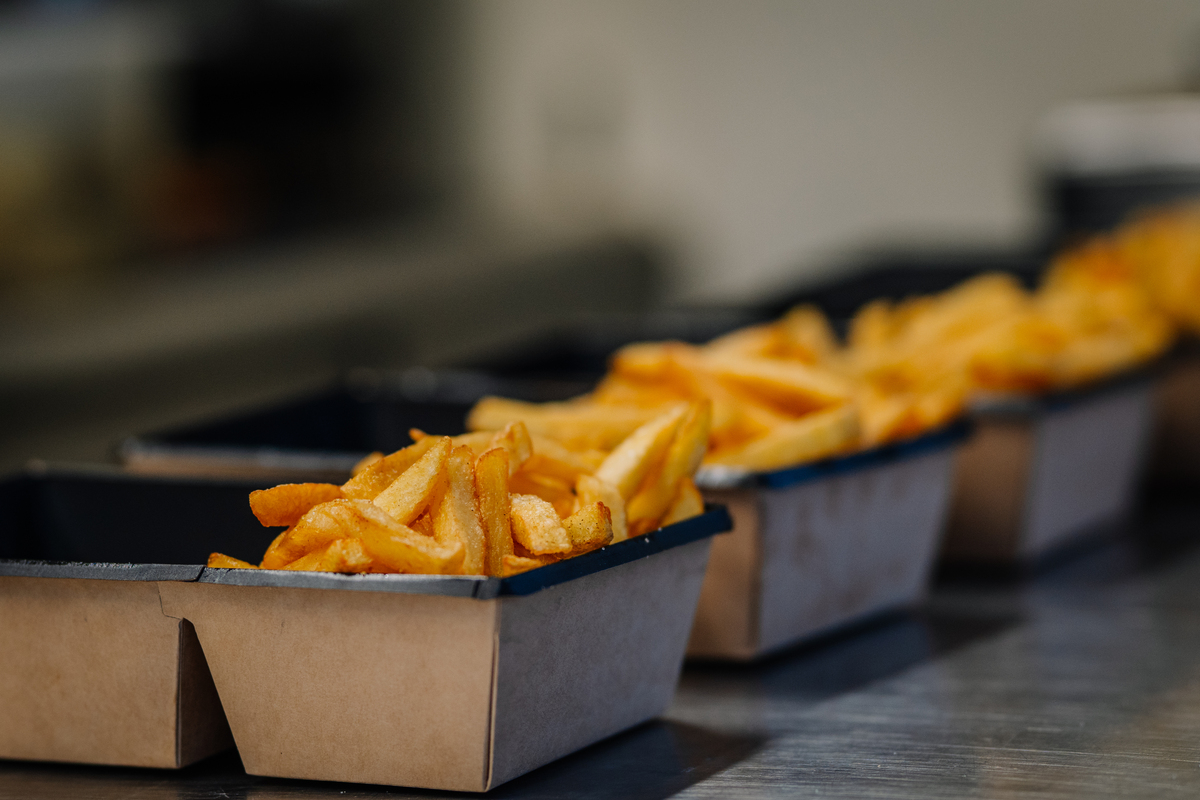 麦当劳的薯条是怎么做的