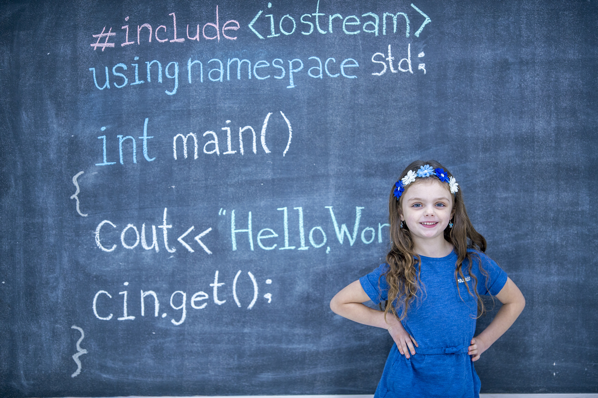 你是在小升初的一名专业的老师你在看试卷的时候发现作文是路漫漫其修远兮吾江上下而求索。六年的小学生活即将落下帷幕可我们的人生路才刚刚迈步不管你愿意不愿意不管你是否准备好了我们都要武装好自己满怀期待地迎接上去。请你以我不再__为题进行写作。提醒：把题目补充完整如天真 任性自卑结合生活经历将自己变化的过程写具体写出真情实感 需要450字这时候你觉得该怎么写？